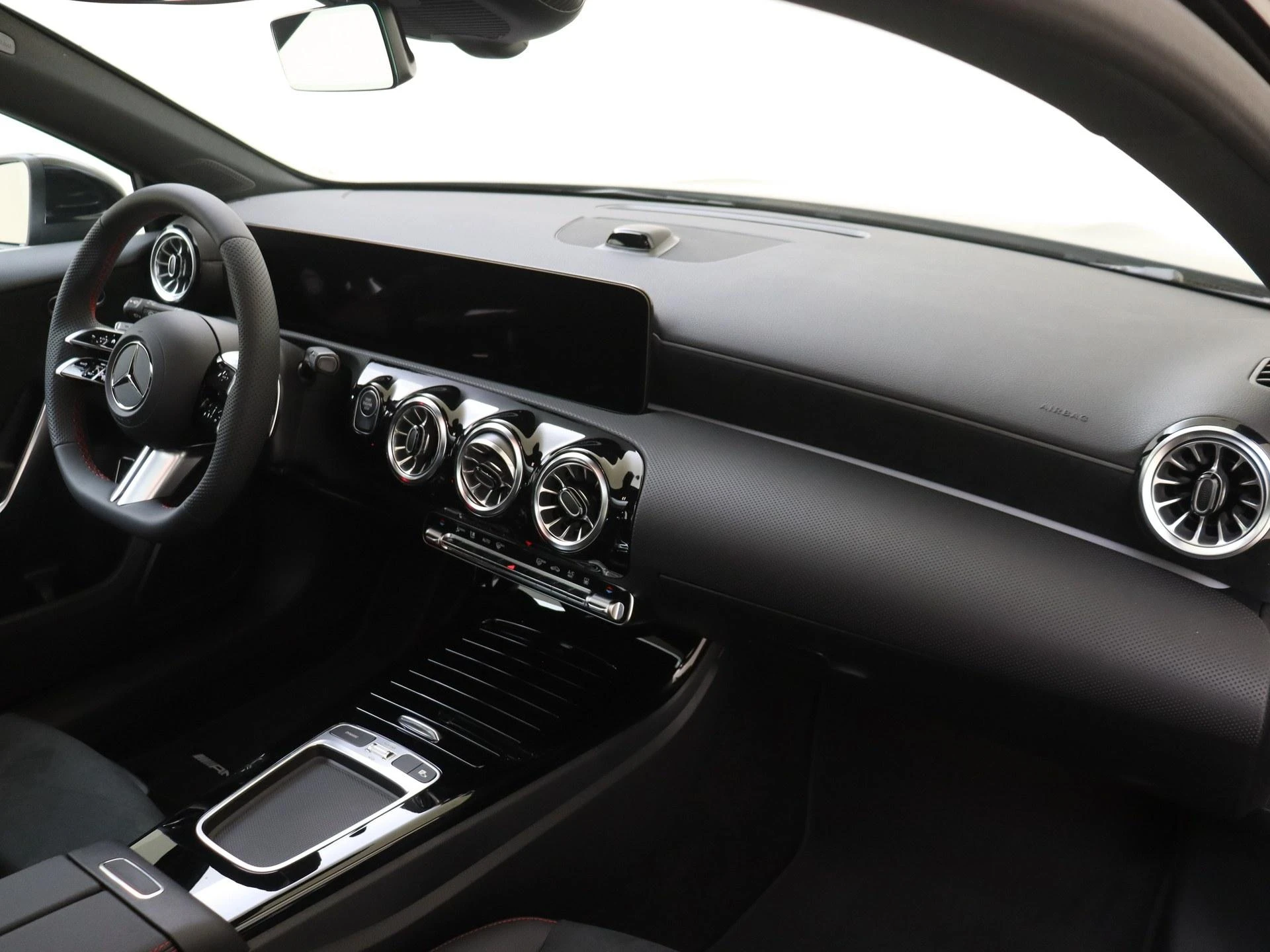 Mercedes-Benz-A-Klasse-image-22