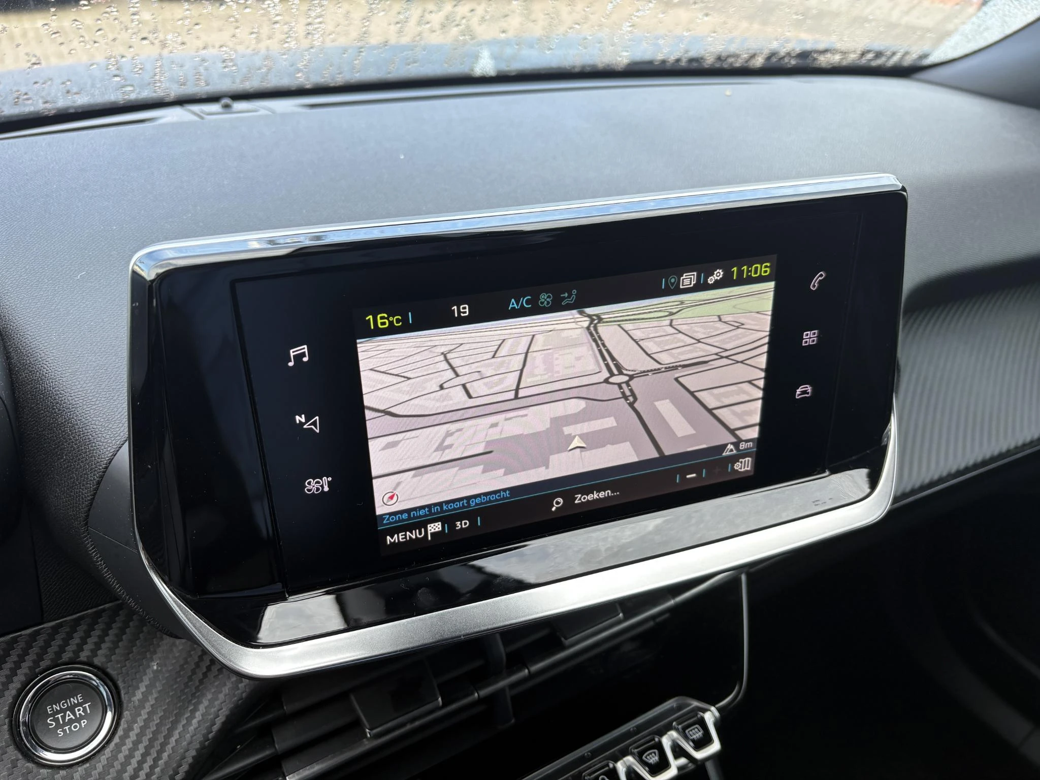 Peugeot-e-2008-image-14