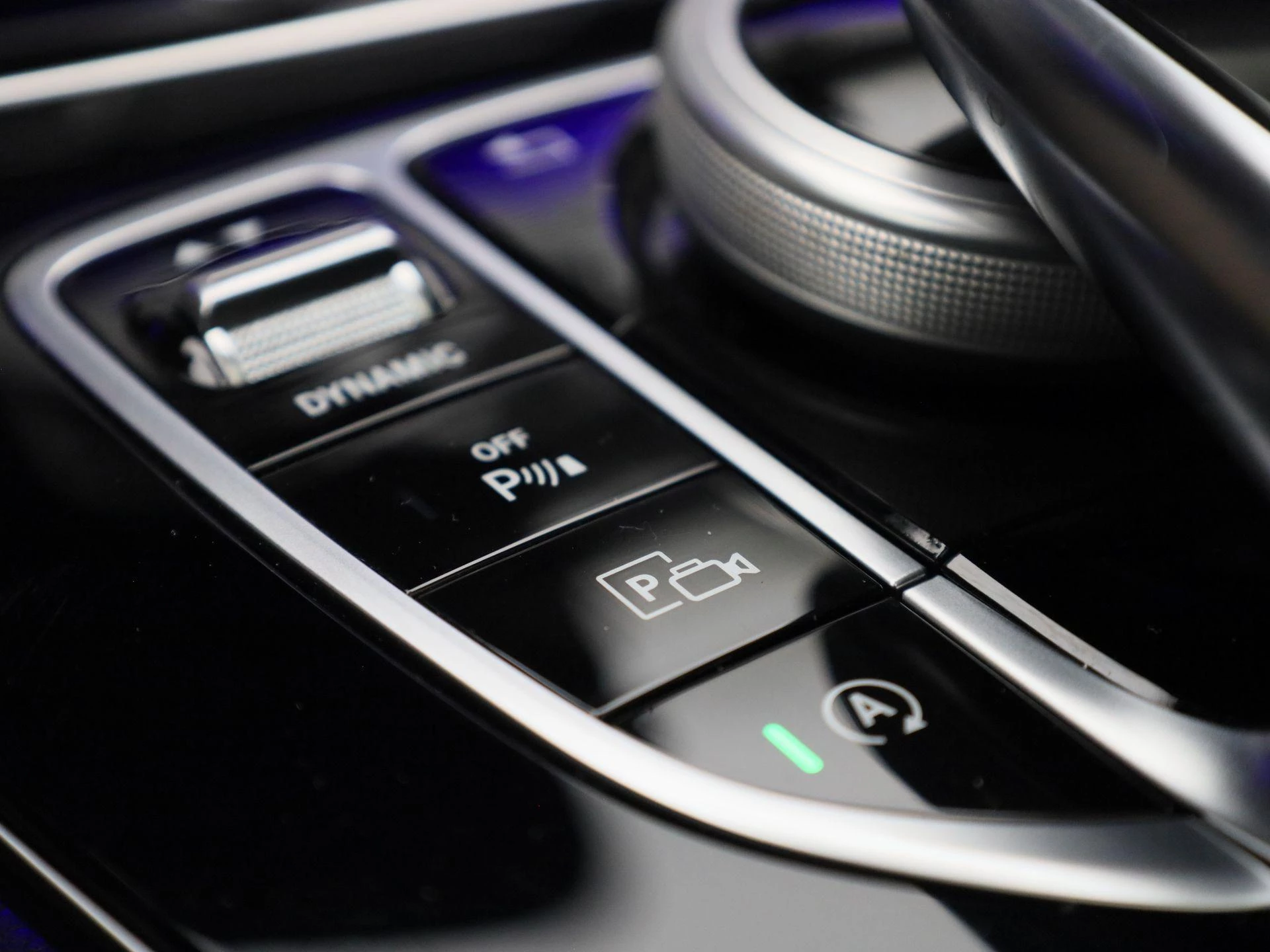 Mercedes-Benz-E-Klasse-image-27