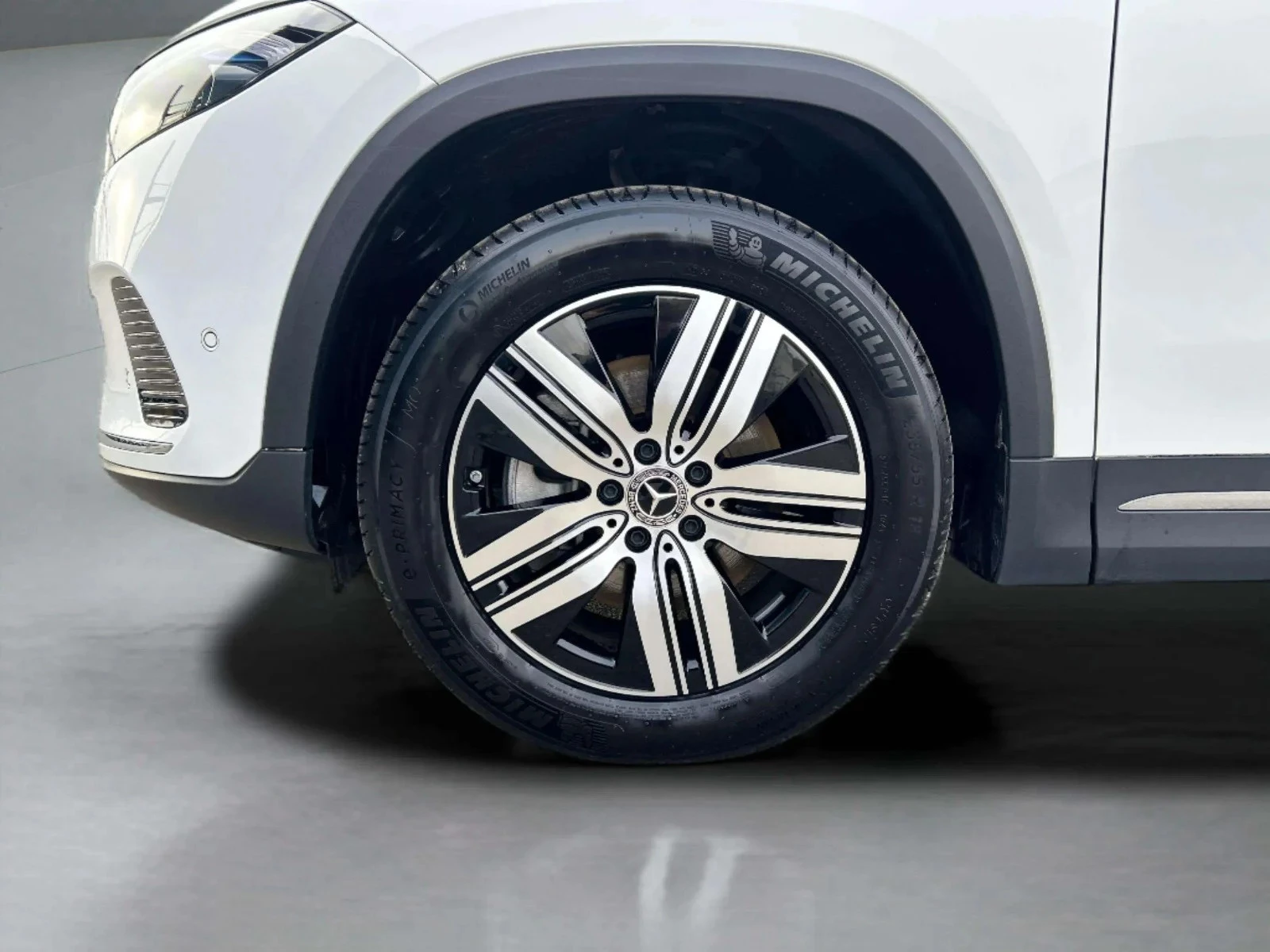 Mercedes-Benz-EQA-image-8