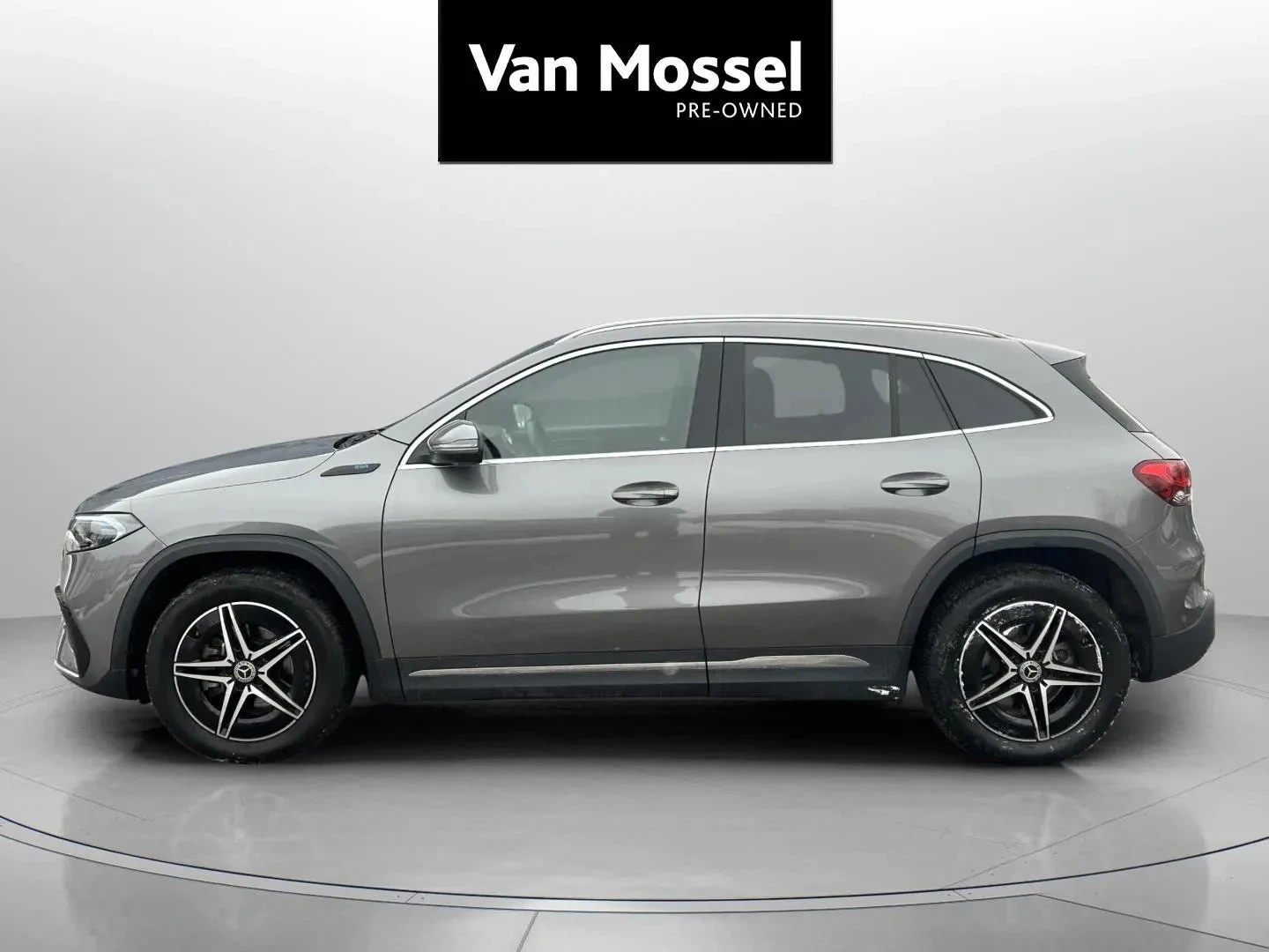 Mercedes-Benz-EQA-image-7