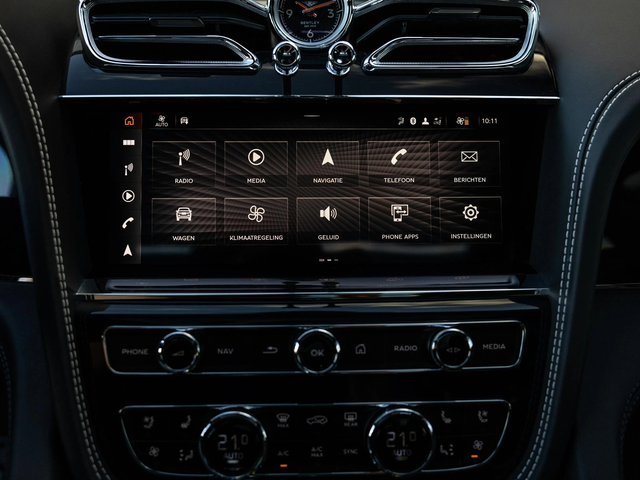Bentley-Bentayga-image-23