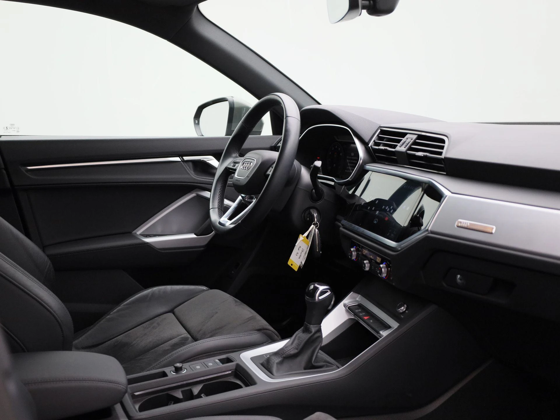 Audi-Q3-image-35