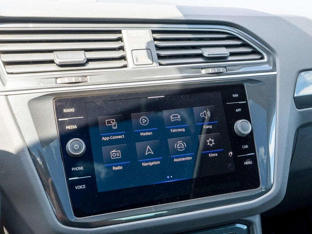 Volkswagen Tiguan 2.0 TDI DSG Elegance AHK, Pano, ZGV