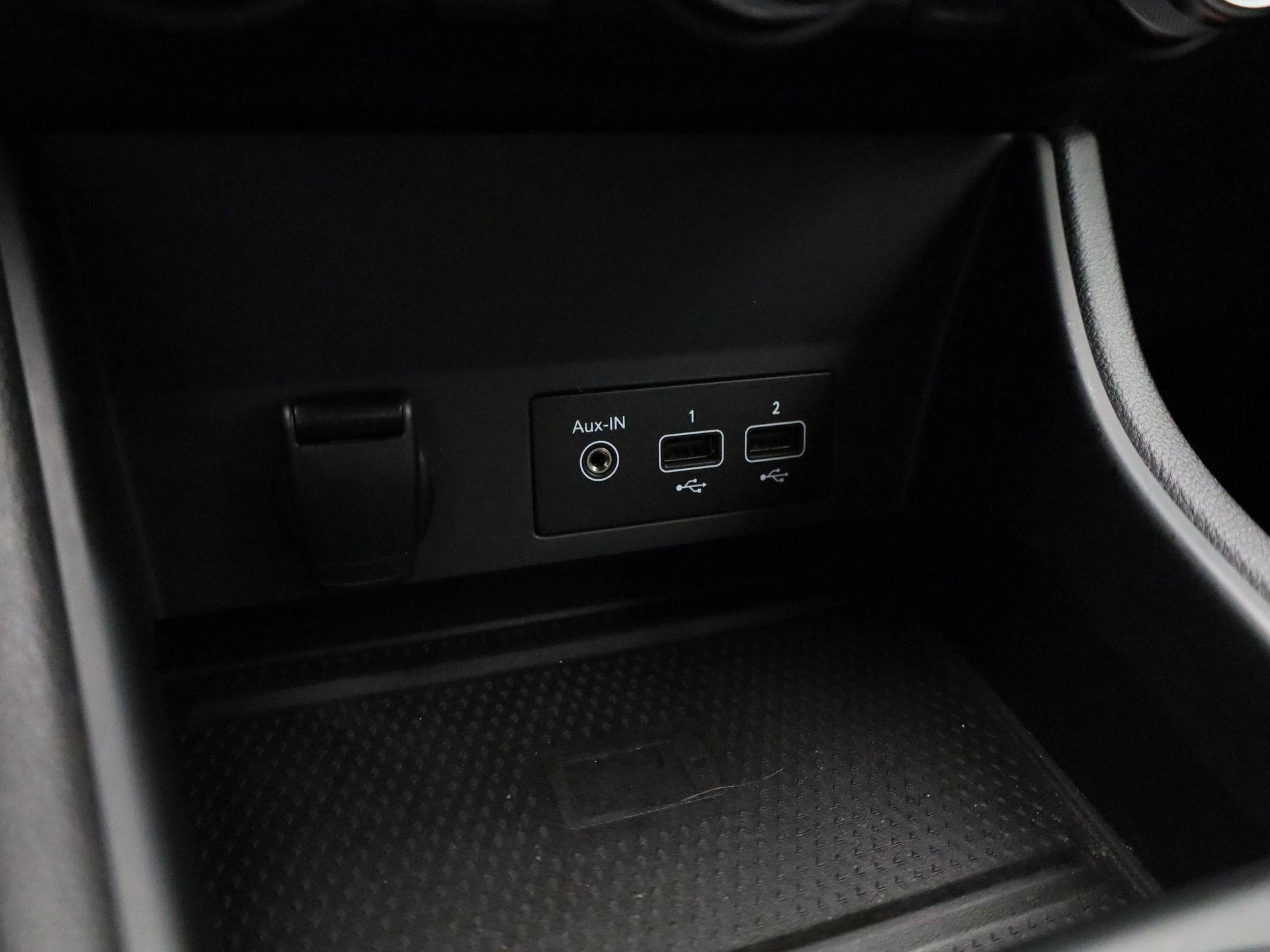 Renault-Captur-image-24