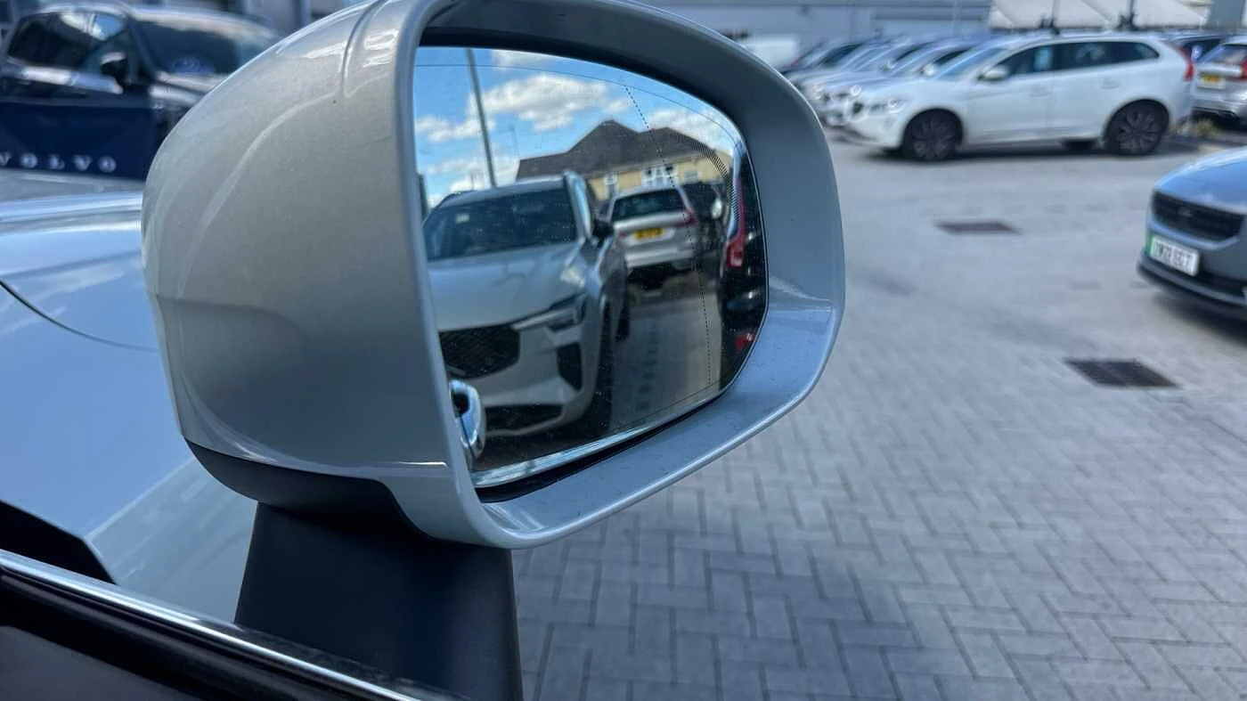 Volvo-XC90-image-19
