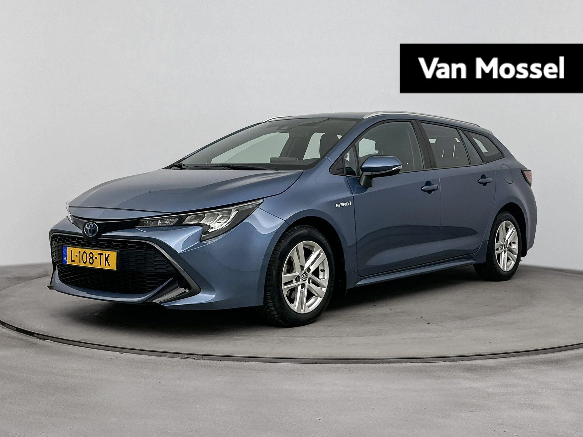 Toyota-Corolla Touring Sports-image-0
