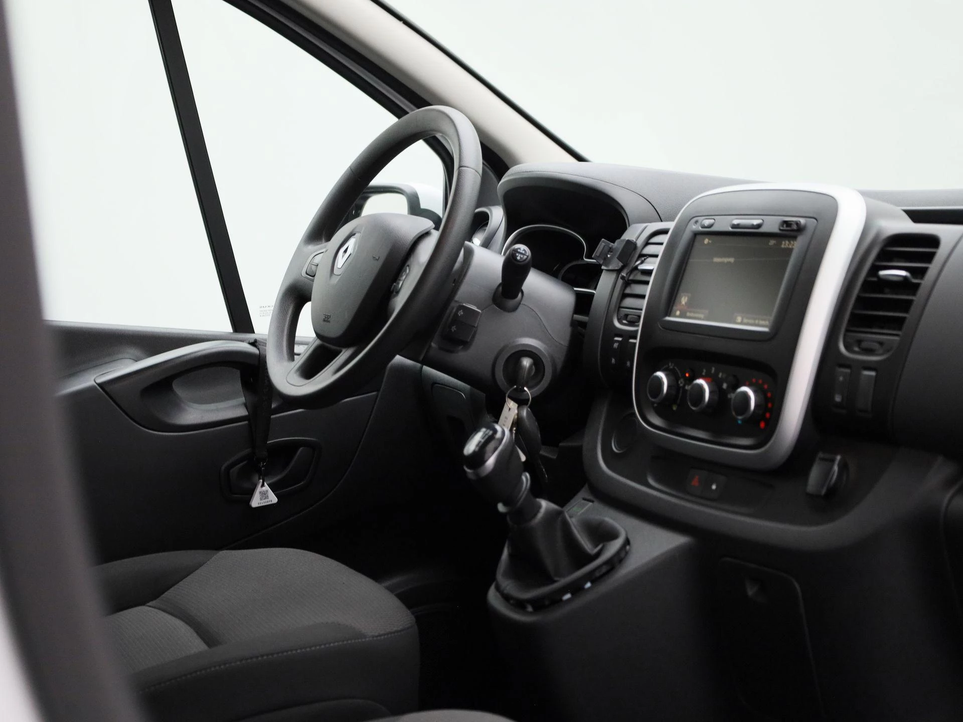 Renault Trafic 2.0 dCi 120 T29 L2H1 Work Edition