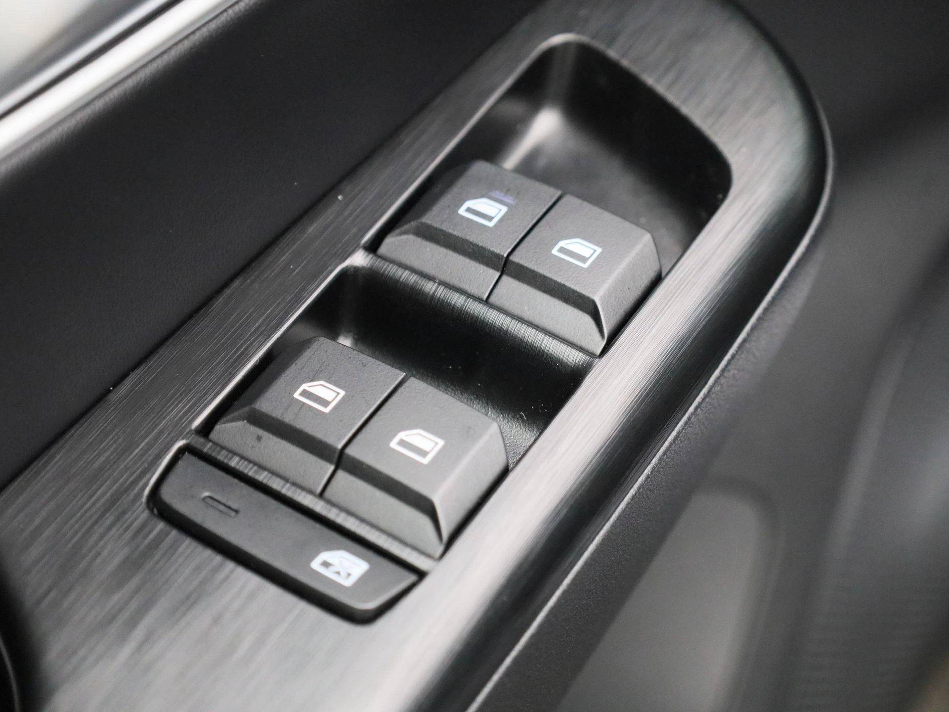 MG-ZS-image-28