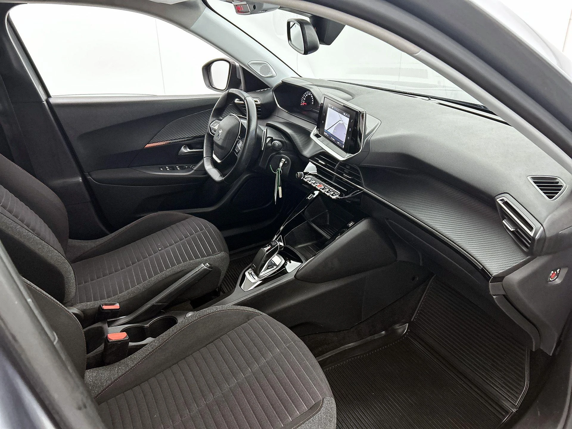 Peugeot-2008-image-19