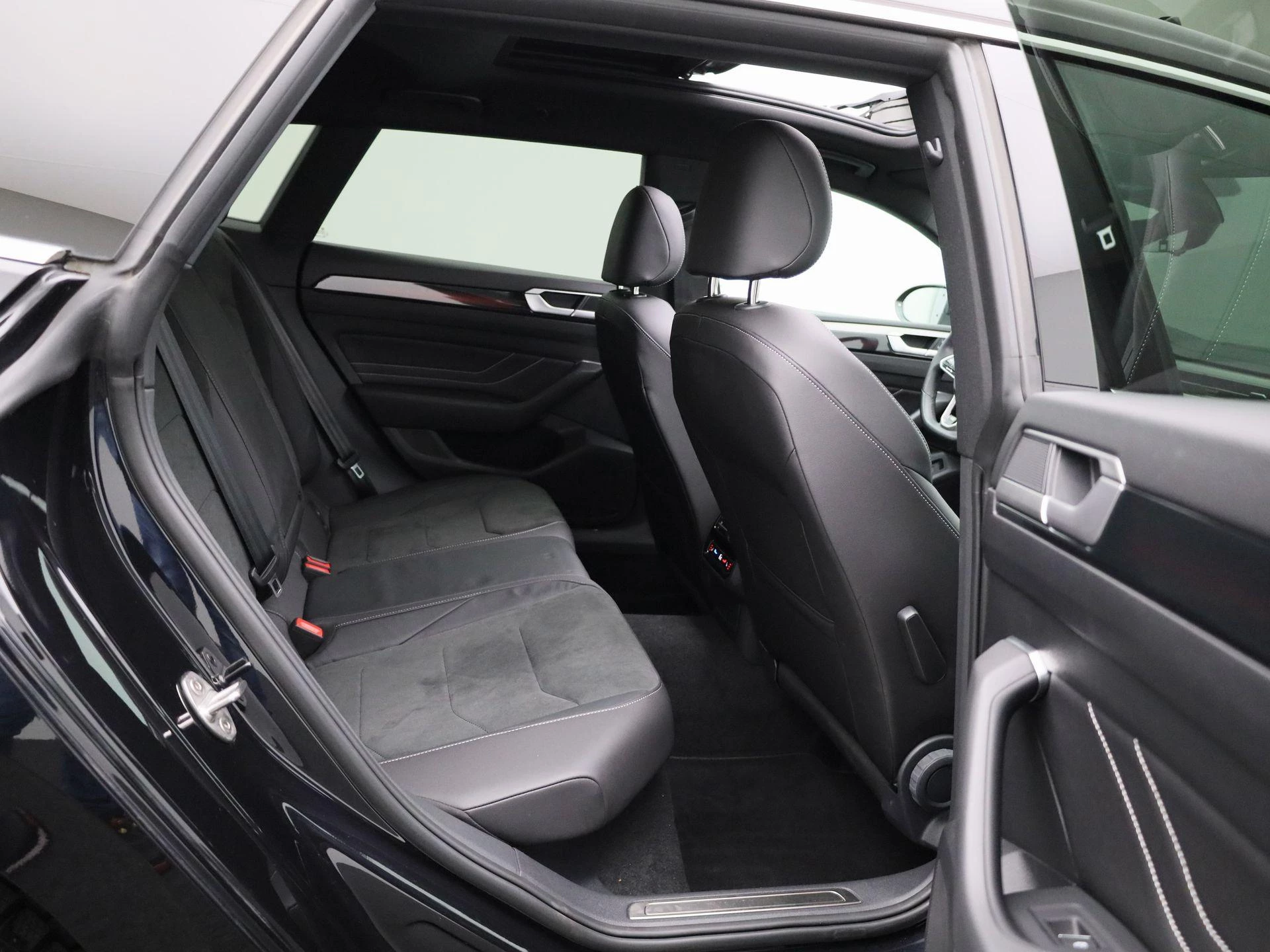 Volkswagen-Arteon-image-46