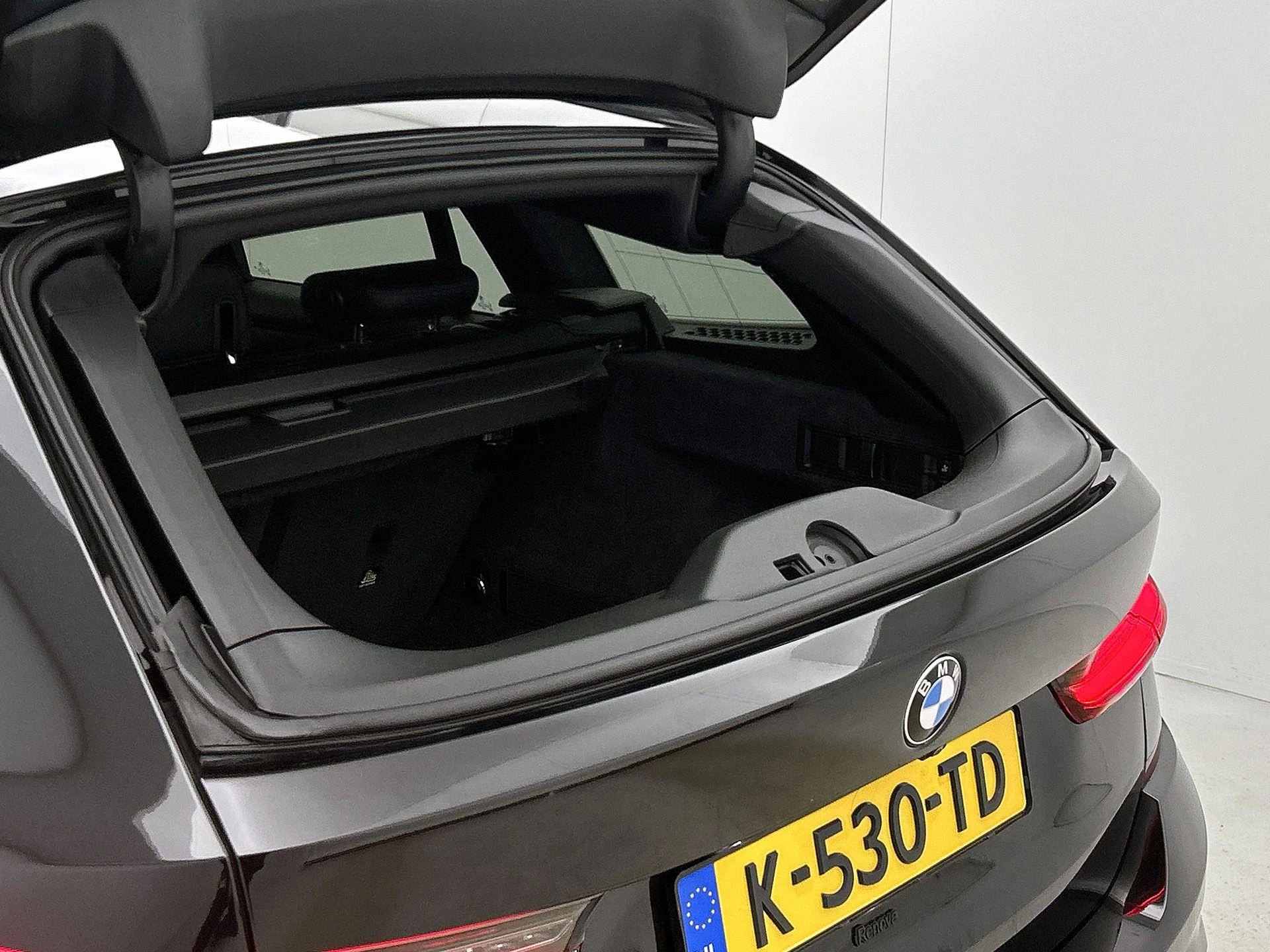 BMW-3 Serie-image-8