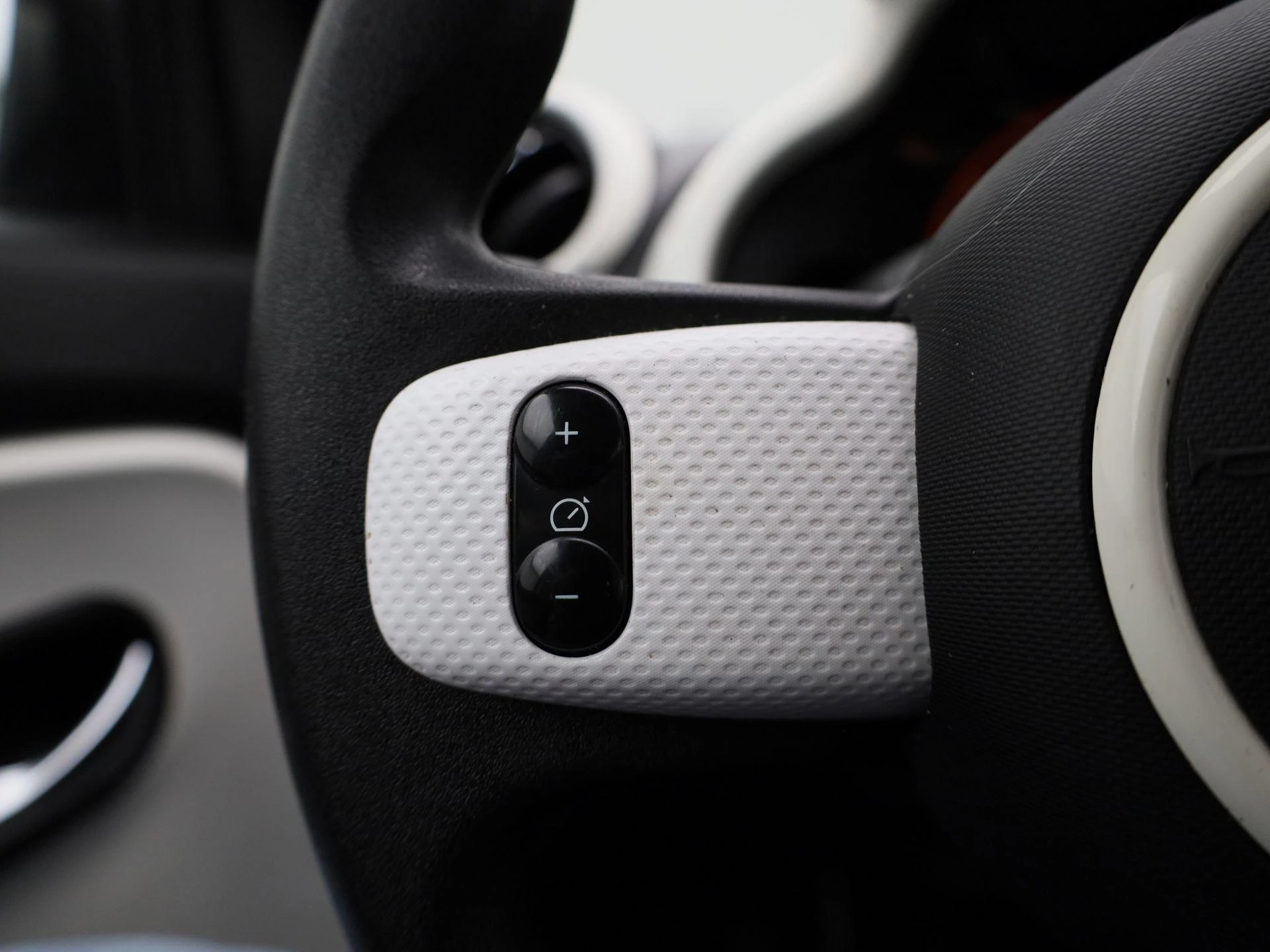 Renault-Twingo-image-16