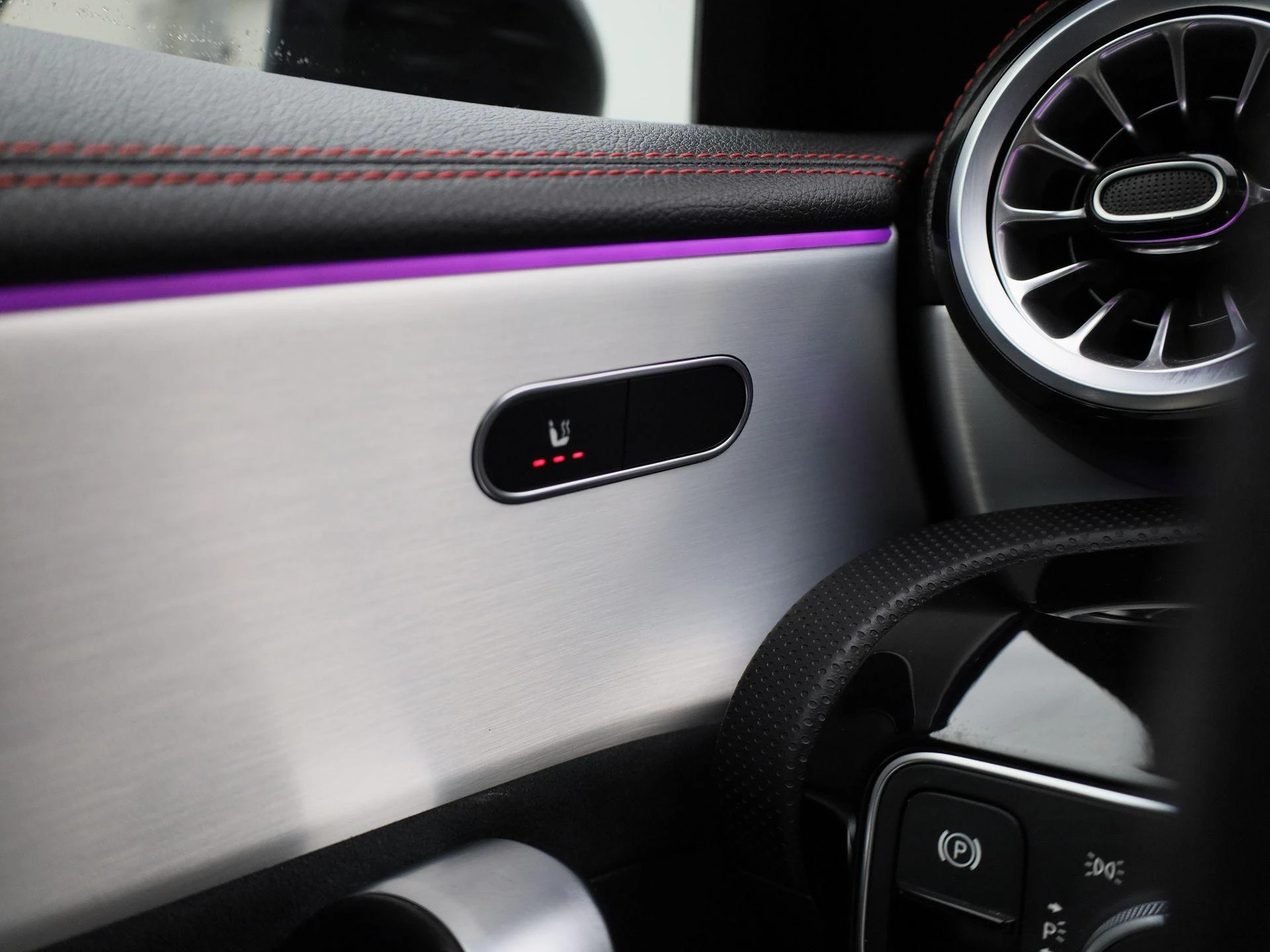 Mercedes-Benz-CLA-image-21