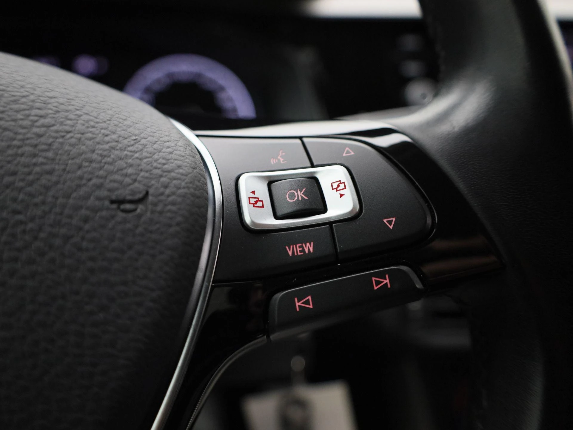 Volkswagen-Polo-image-17