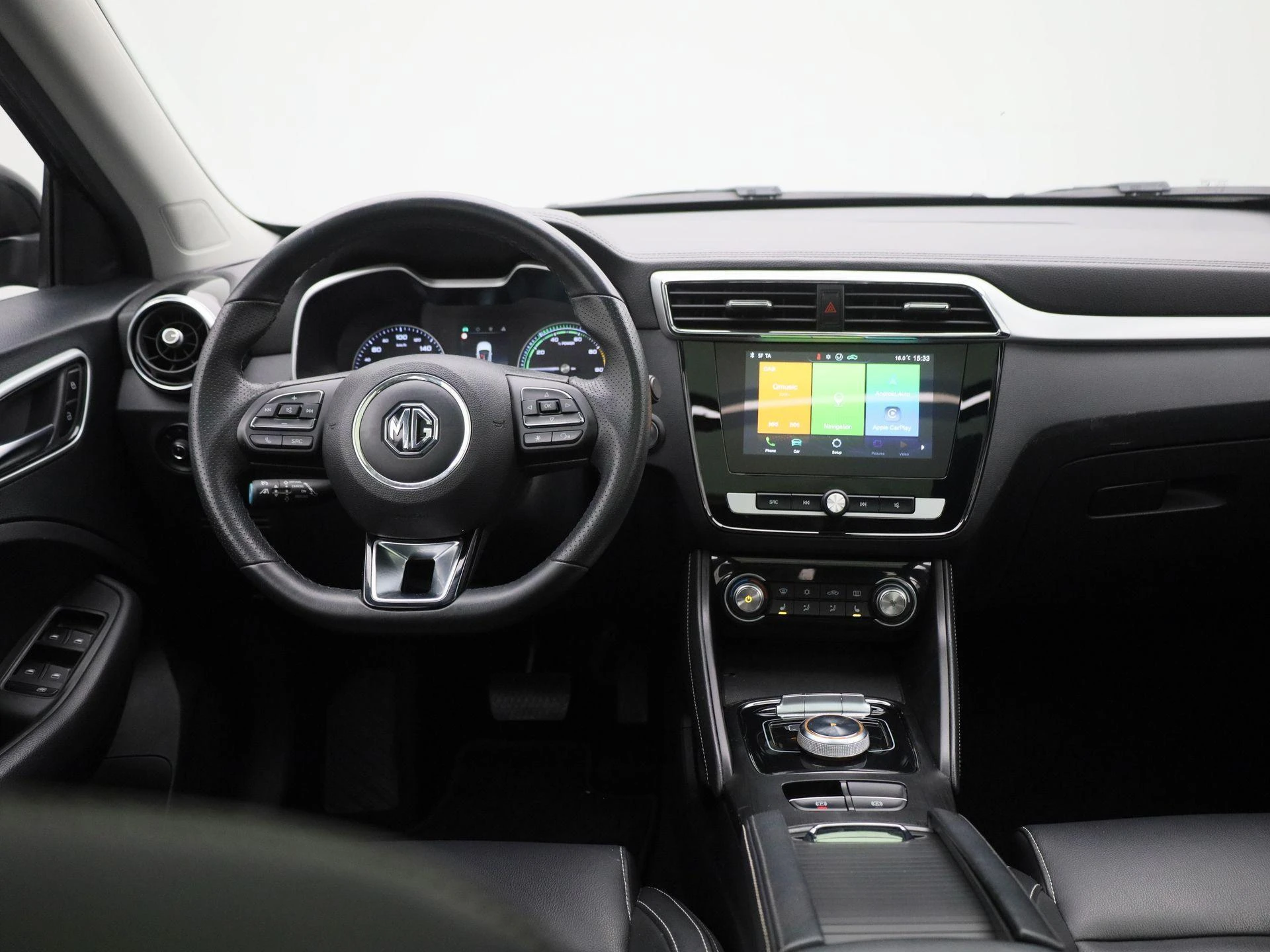 MG-ZS EV-image-6