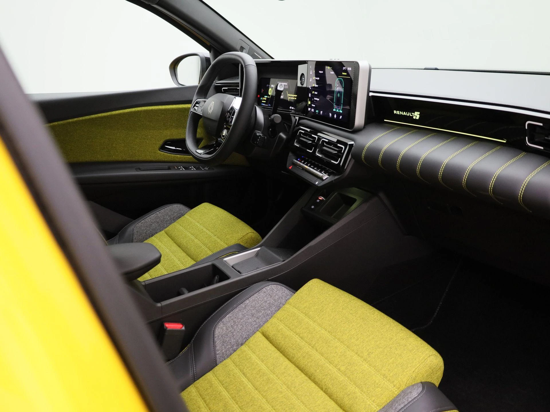 Renault-5-image-45