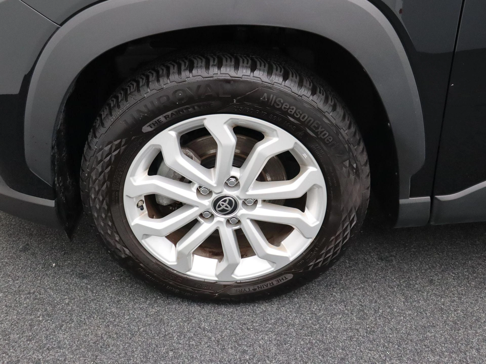 Toyota-Corolla Cross-image-6