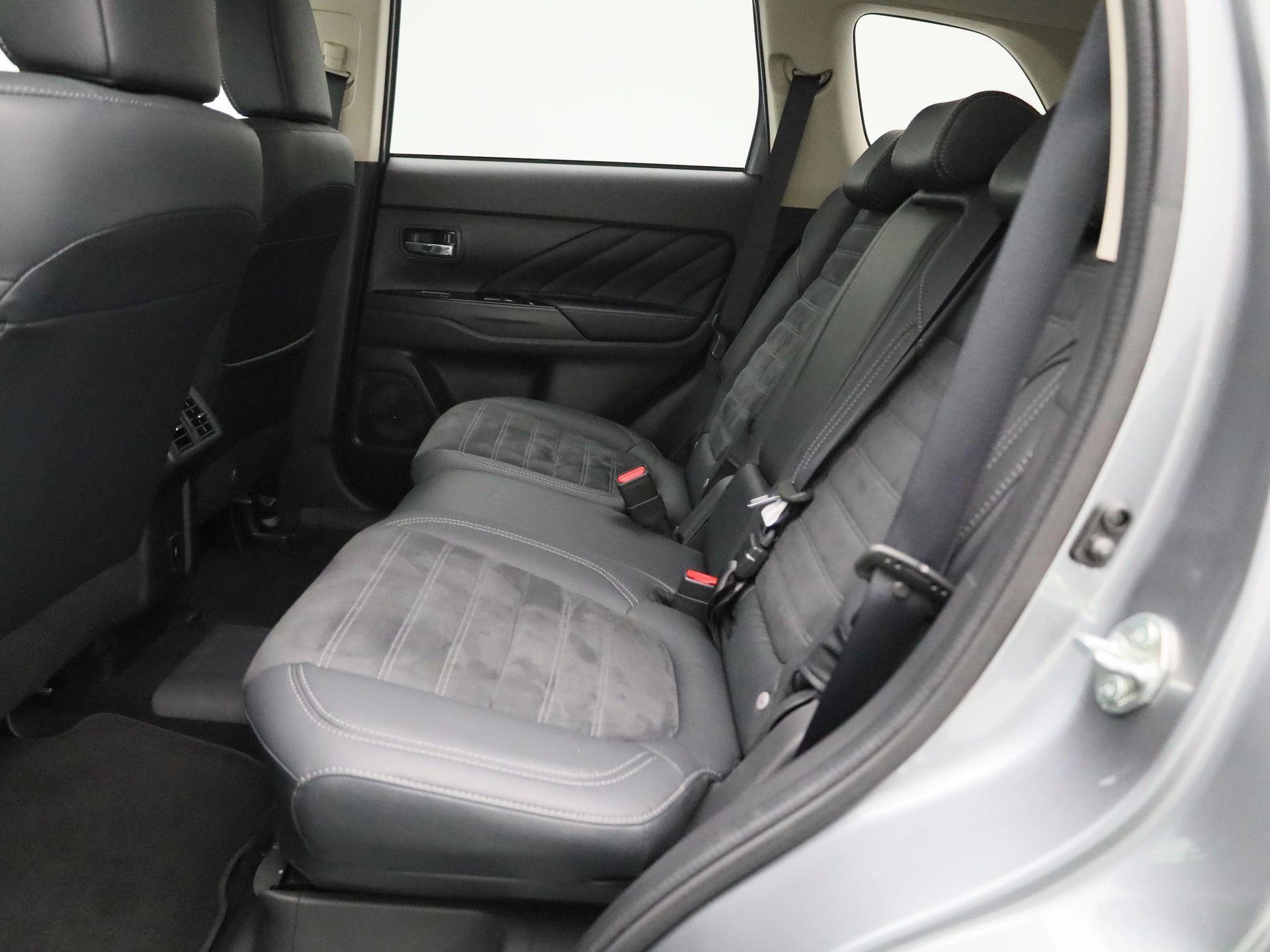 Mitsubishi-Outlander-image-8