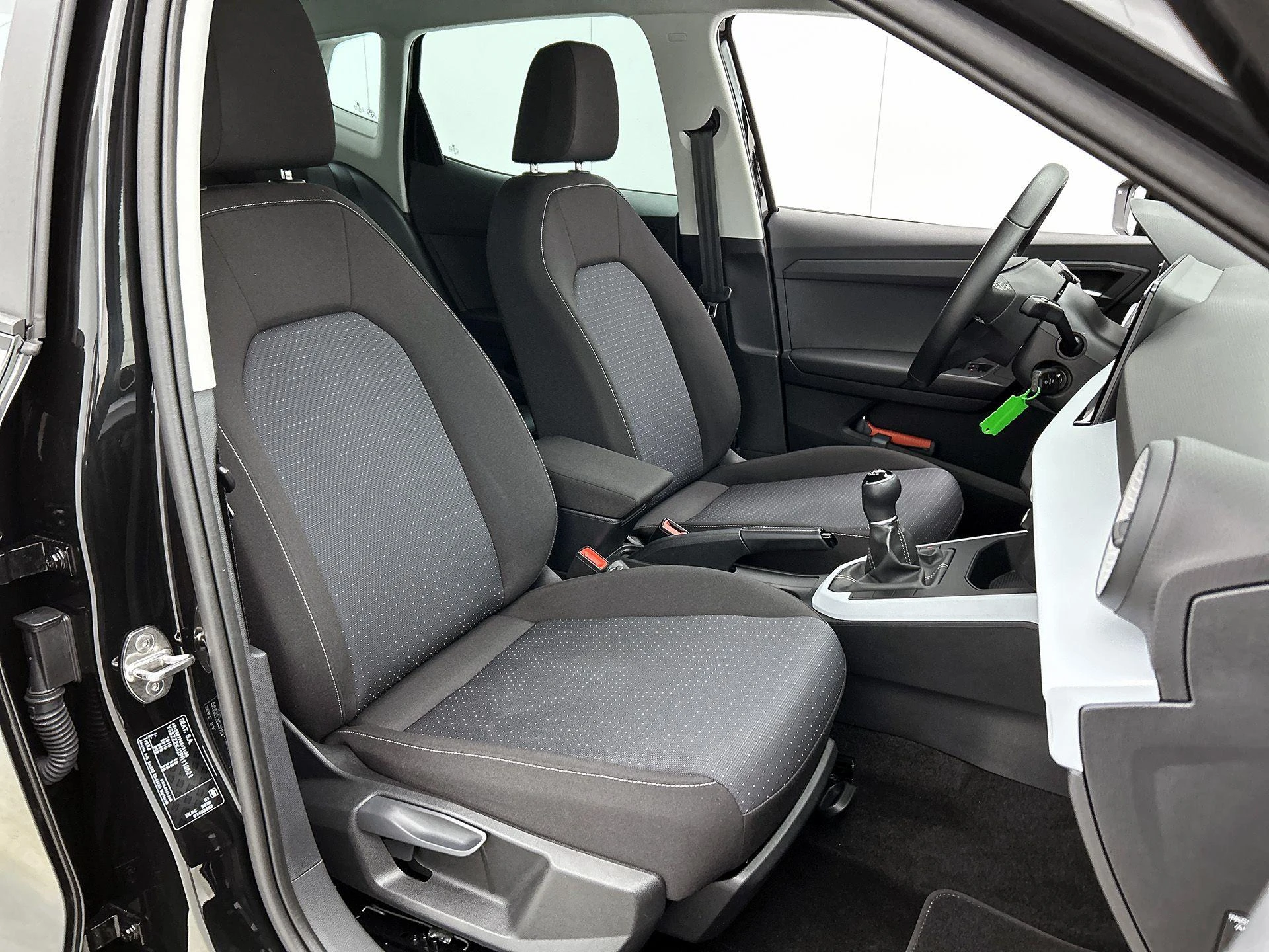 SEAT-Arona-image-37