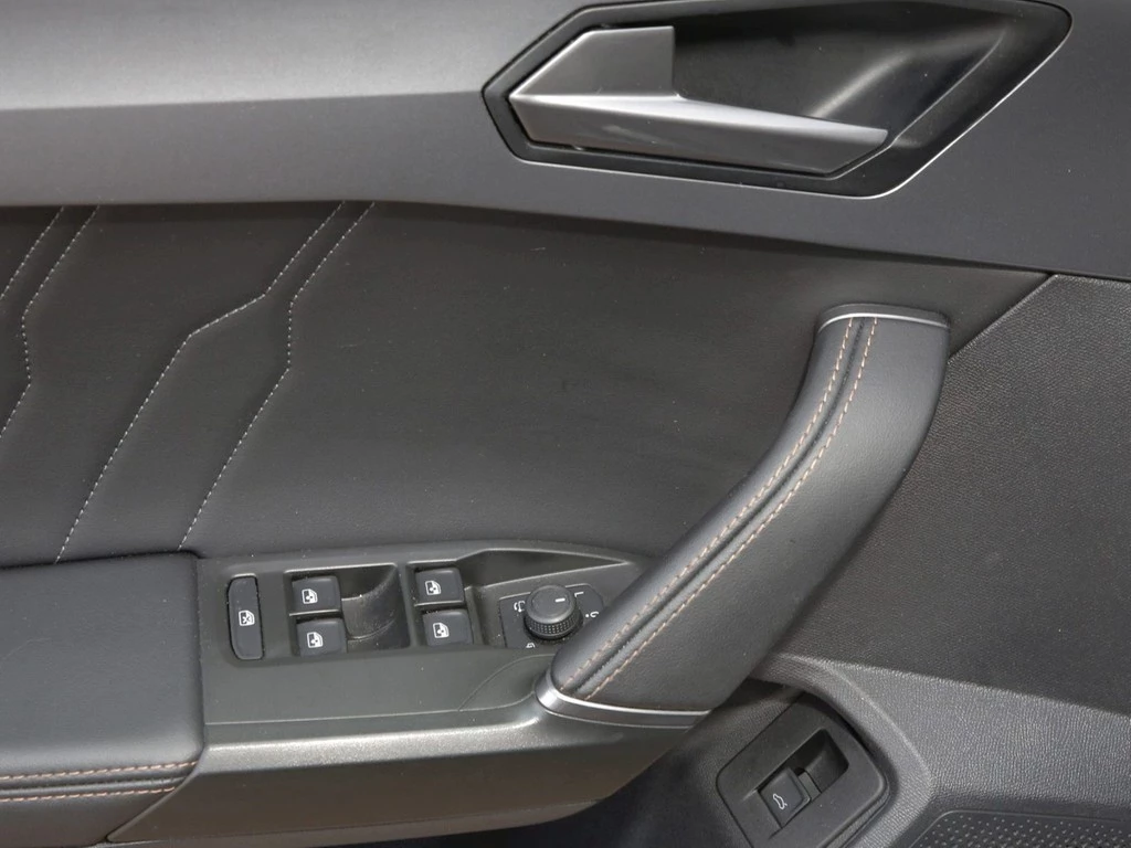 CUPRA Formentor VZ 2.0 TSI 19" Navi+VC ACC LED RFK+PDC SHZ
