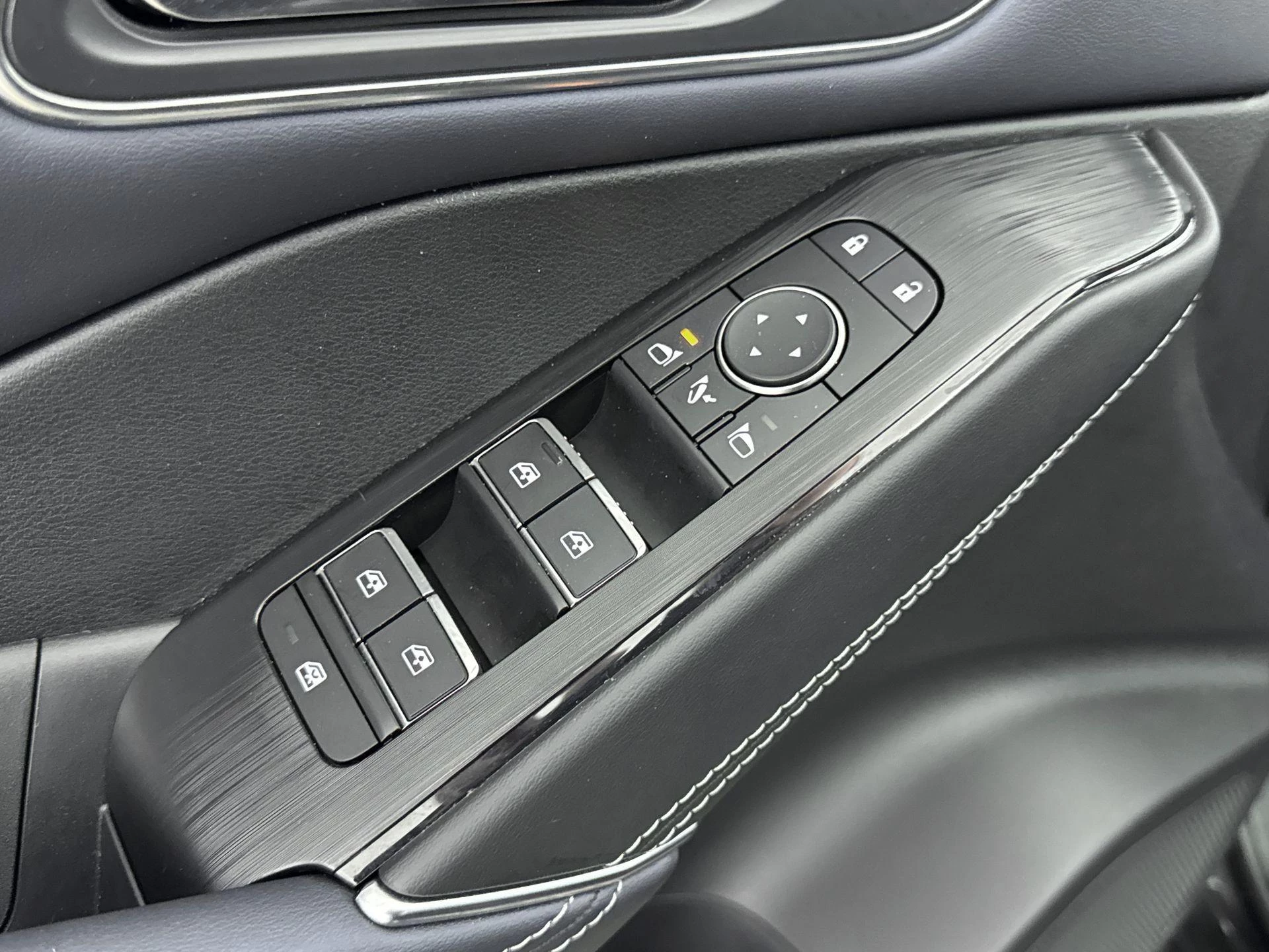 Nissan-QASHQAI-image-30