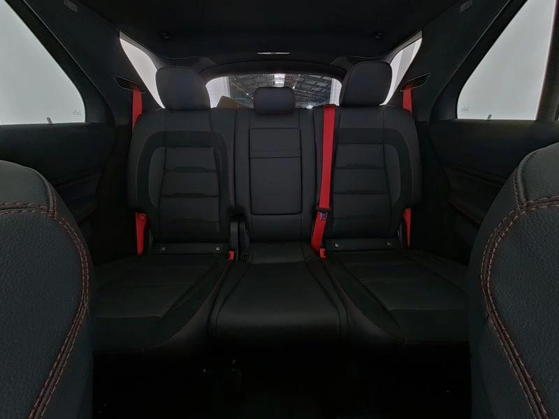 Mercedes-Benz-GLE-image-6