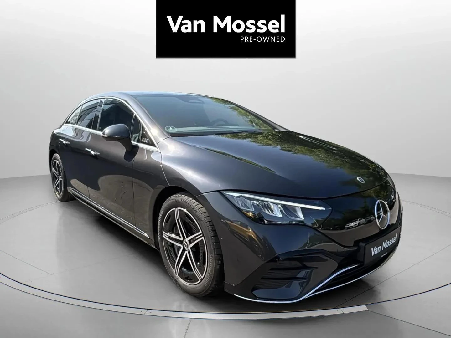 Mercedes-Benz-EQE-image-2