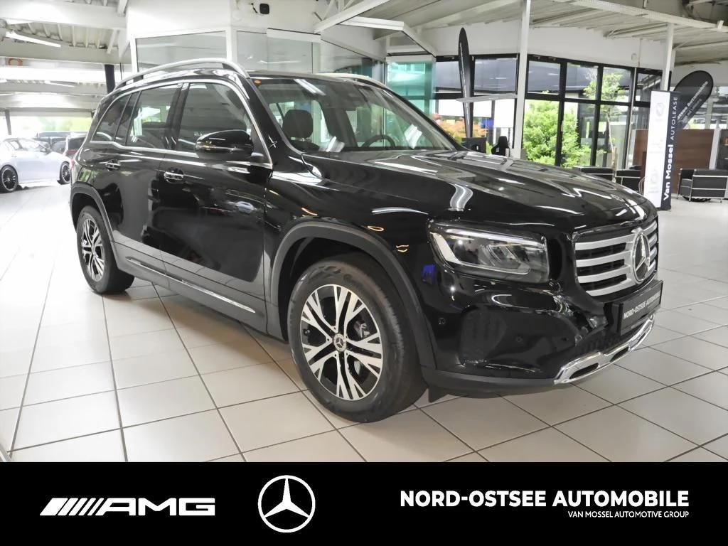 Mercedes-Benz-GLB-image-2