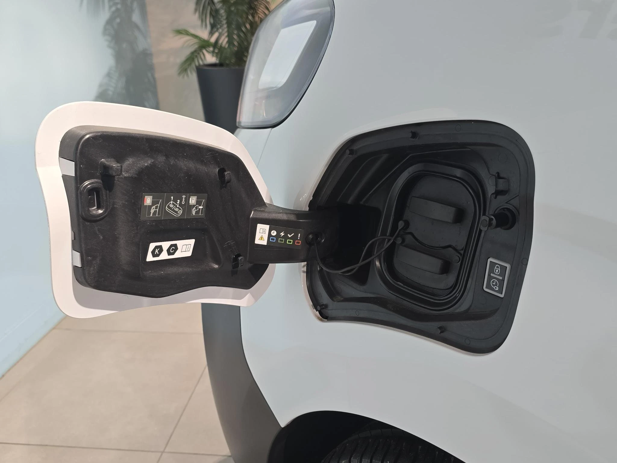 Citroën-ë-Jumpy-image-9