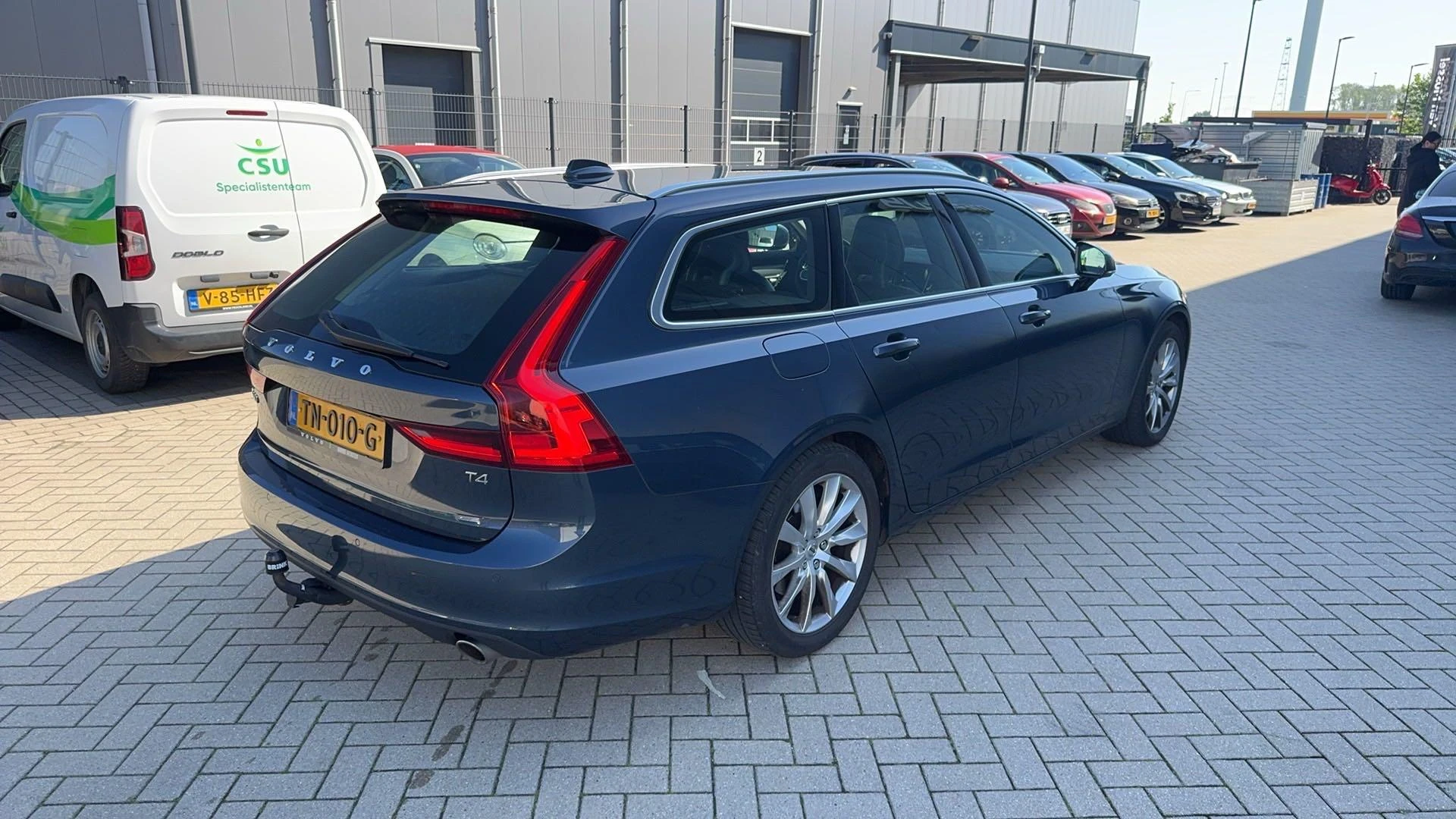 Volvo-V90-image-4
