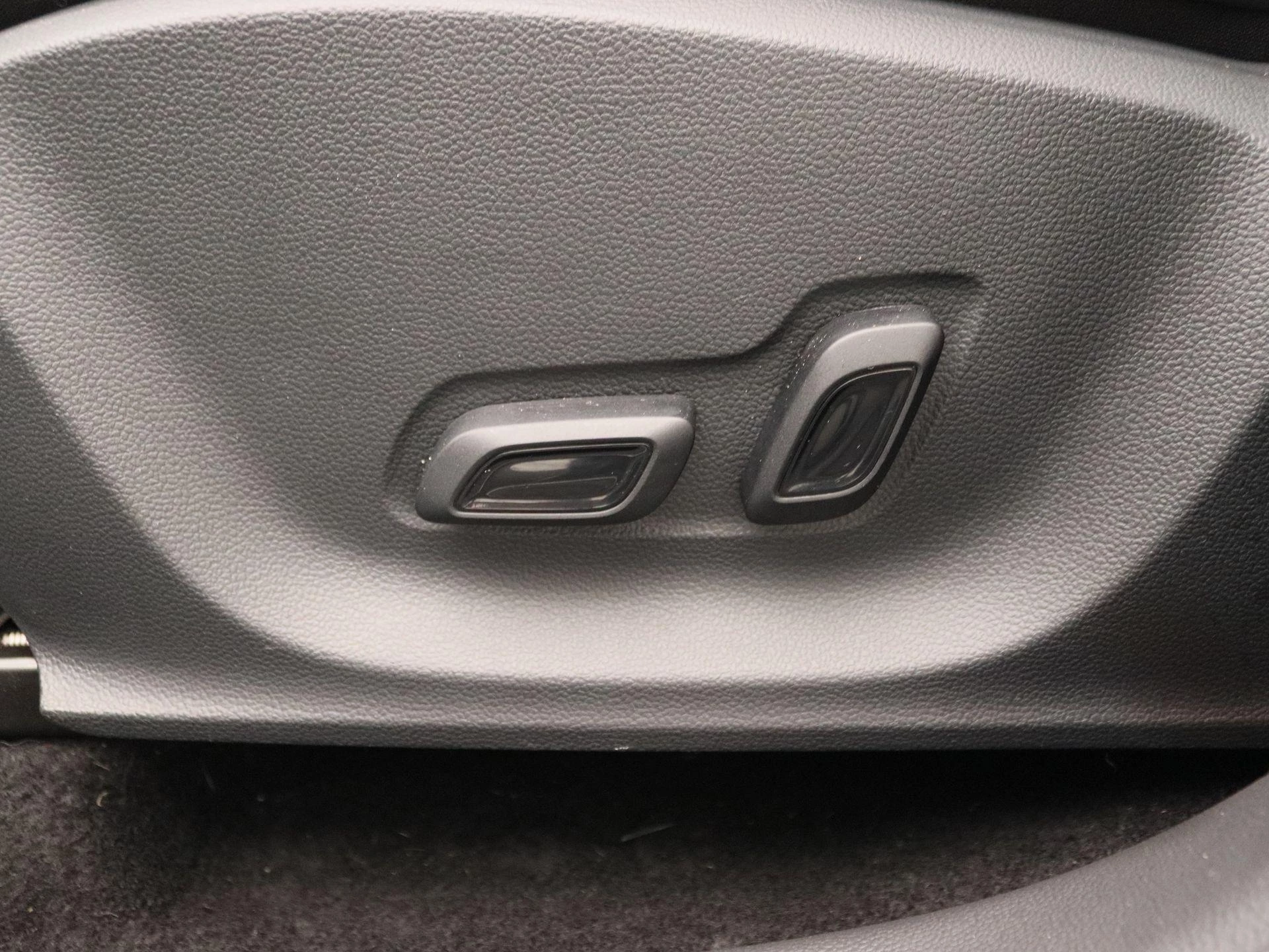 MG ZS EV Standard Range Luxury 50 kWh