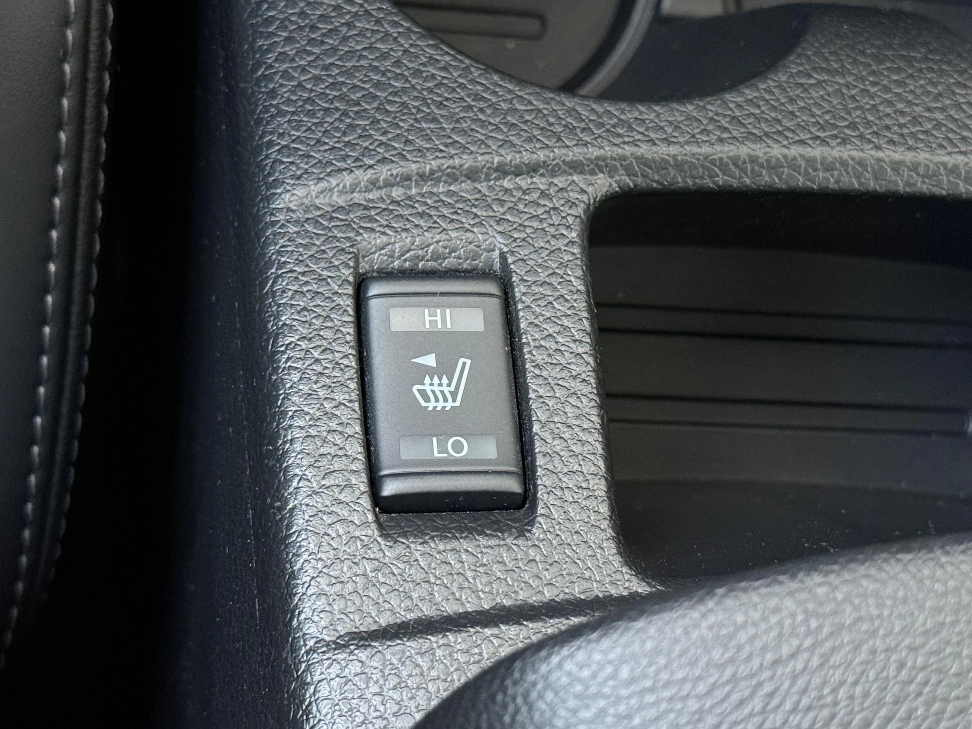 Nissan-QASHQAI-image-25