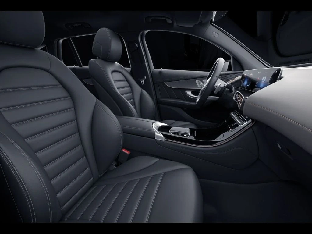 Mercedes-Benz-EQC 400-image-10
