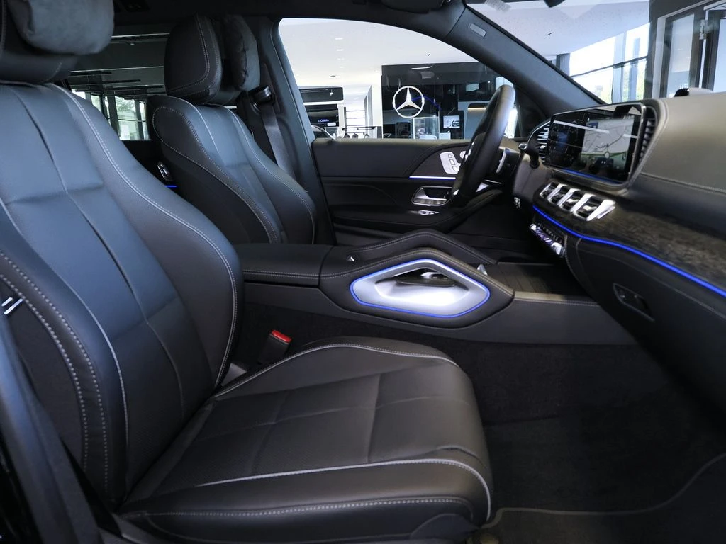 Mercedes-Benz-GLS 450 d-image-10