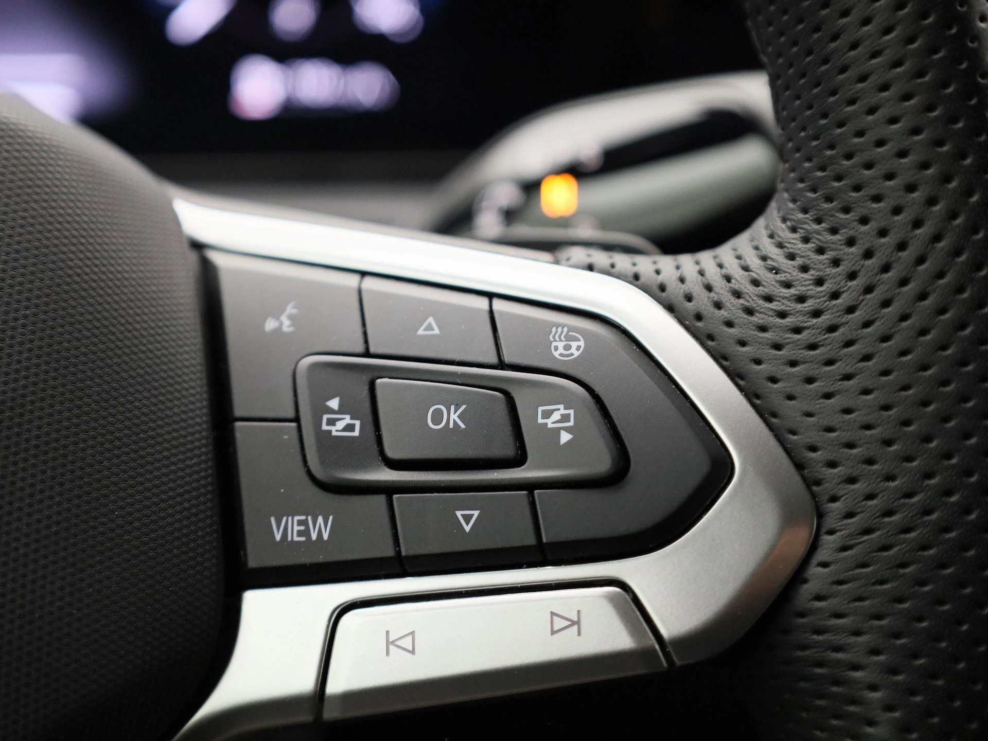 Volkswagen-Tiguan-image-28