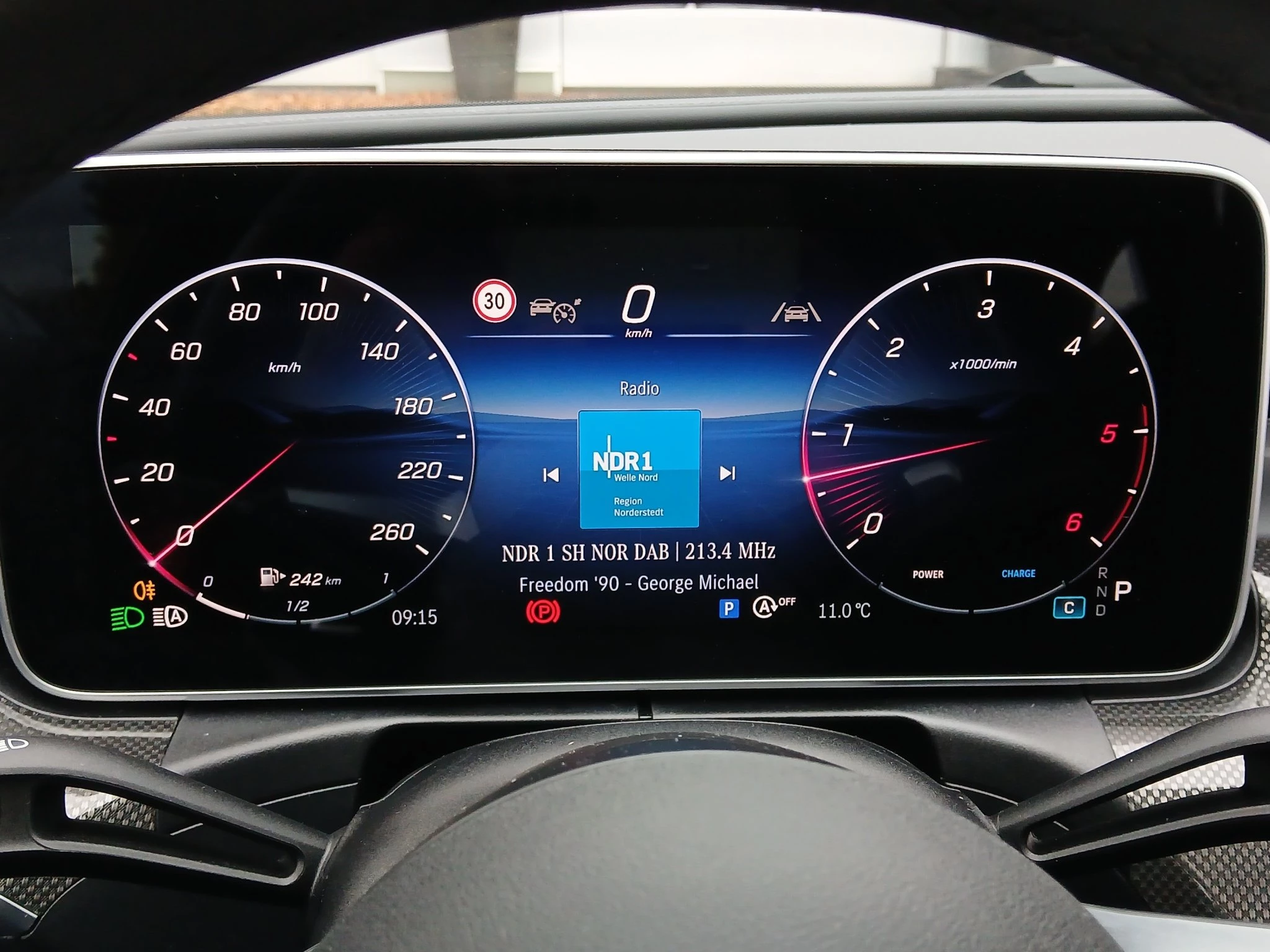 Mercedes-Benz C-Klasse 300 d T AMG Line AUT | AHK | LED | NAV