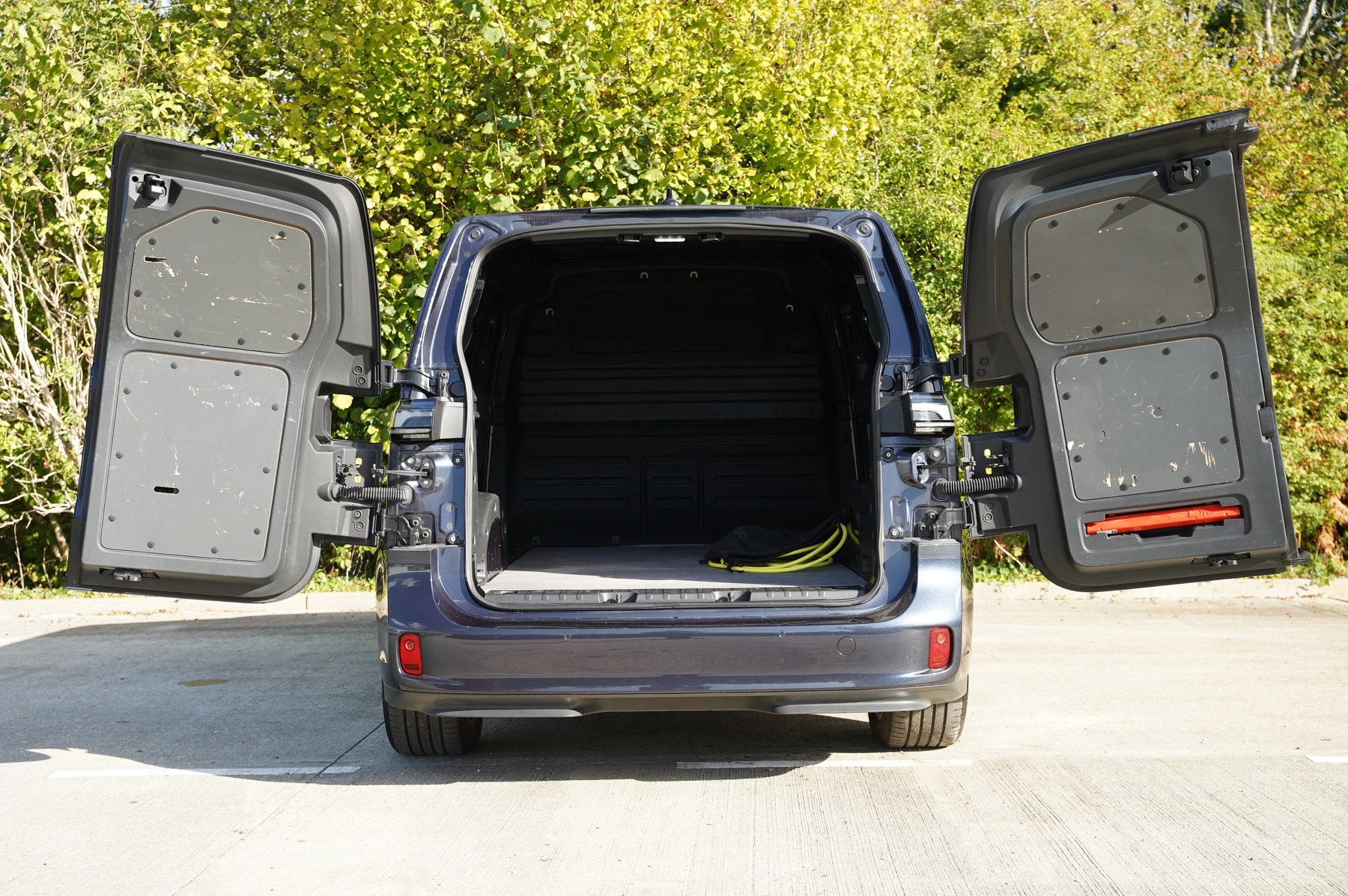 Volkswagen-ID. Buzz-image-26