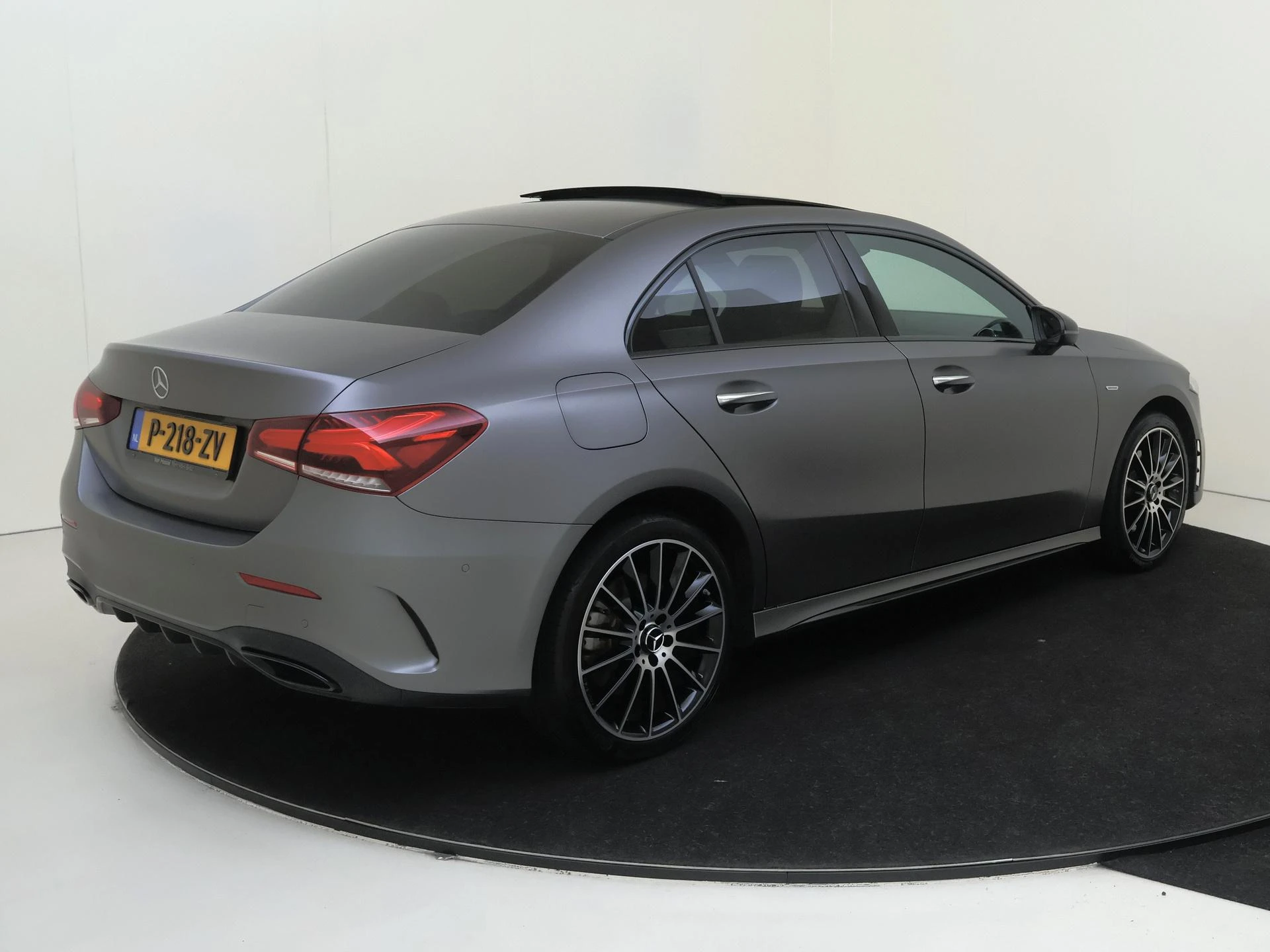 Mercedes-Benz-A-Klasse-image-3