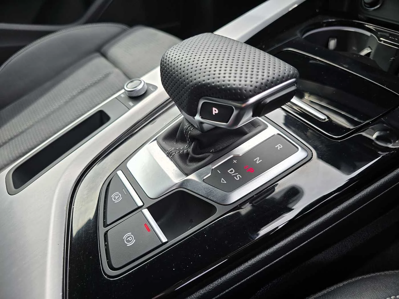 Audi-A4-image-7