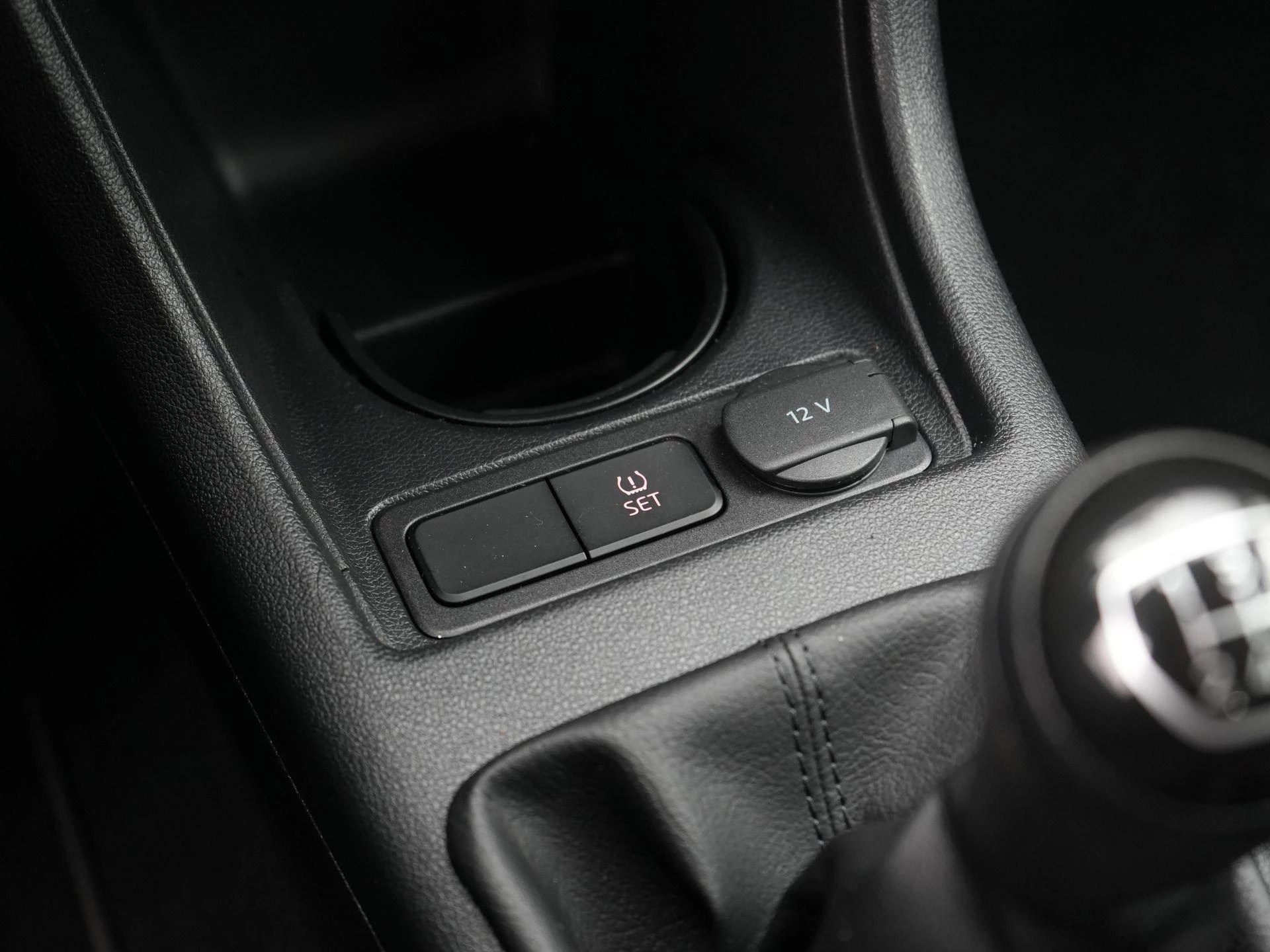 Volkswagen-up!-image-17