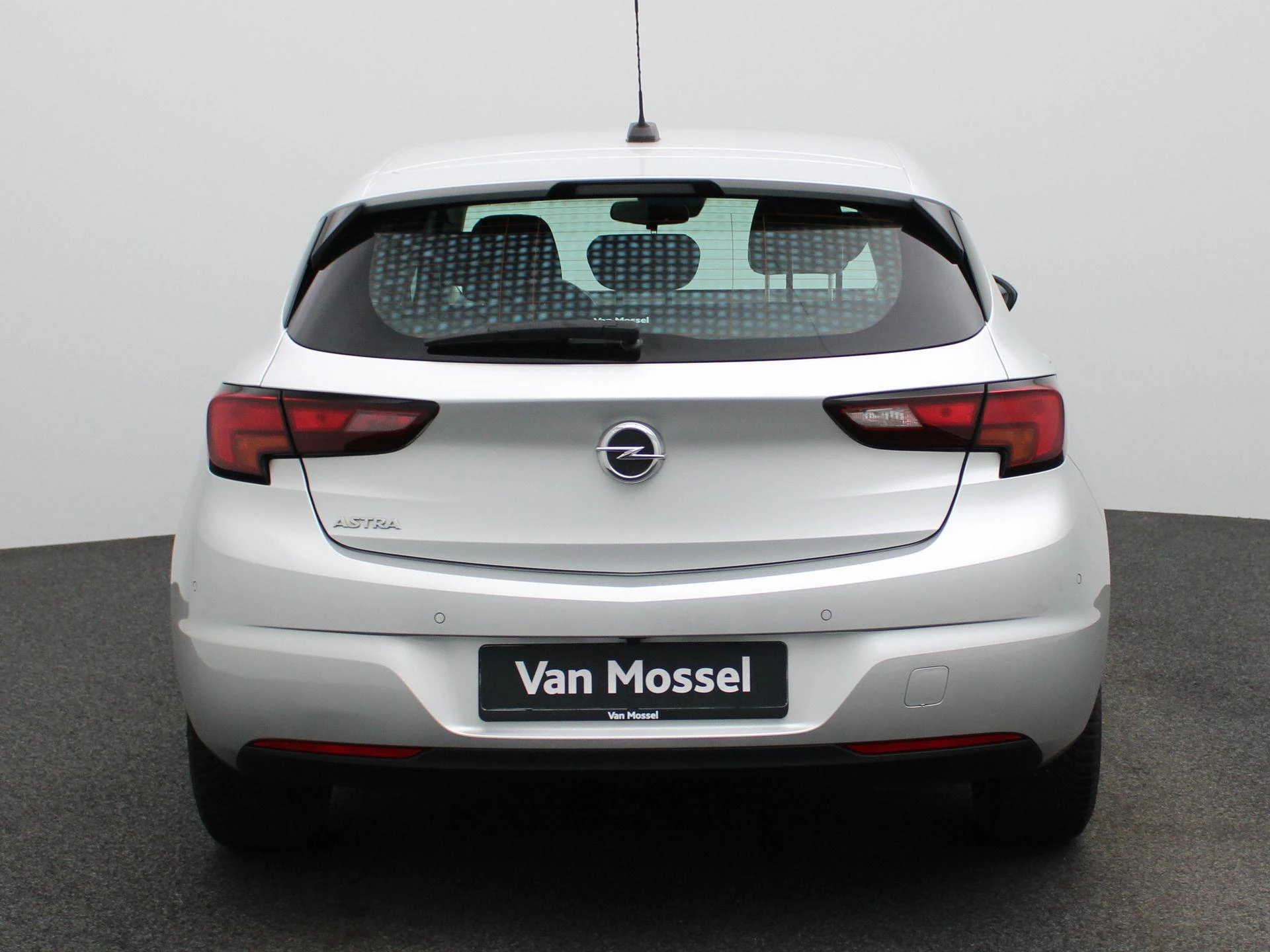 Opel-Astra-image-4