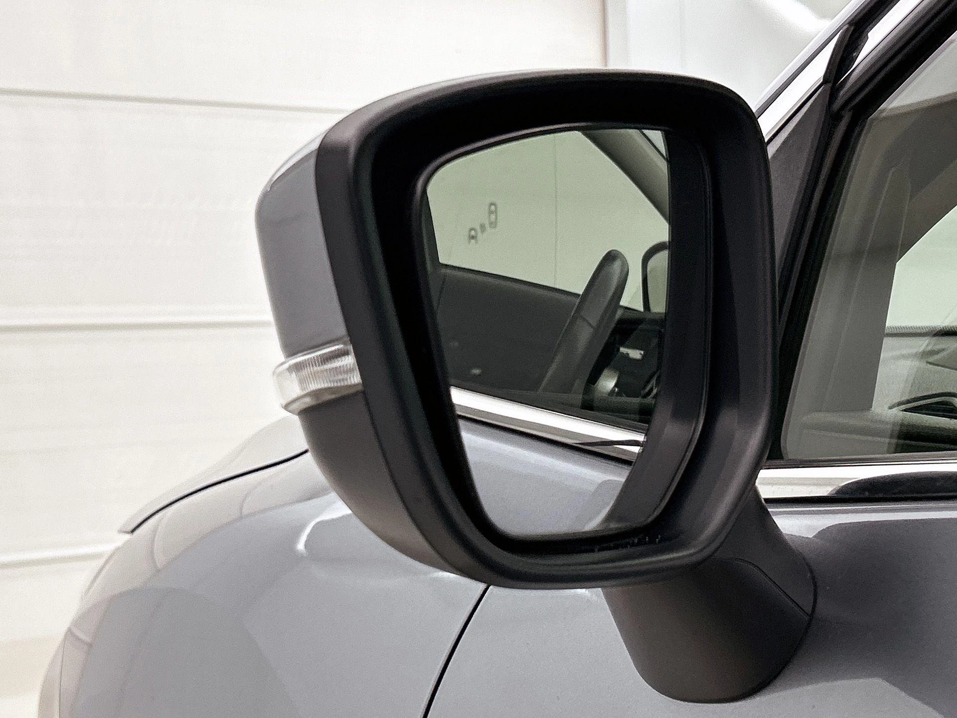 Mitsubishi-Eclipse Cross-image-16