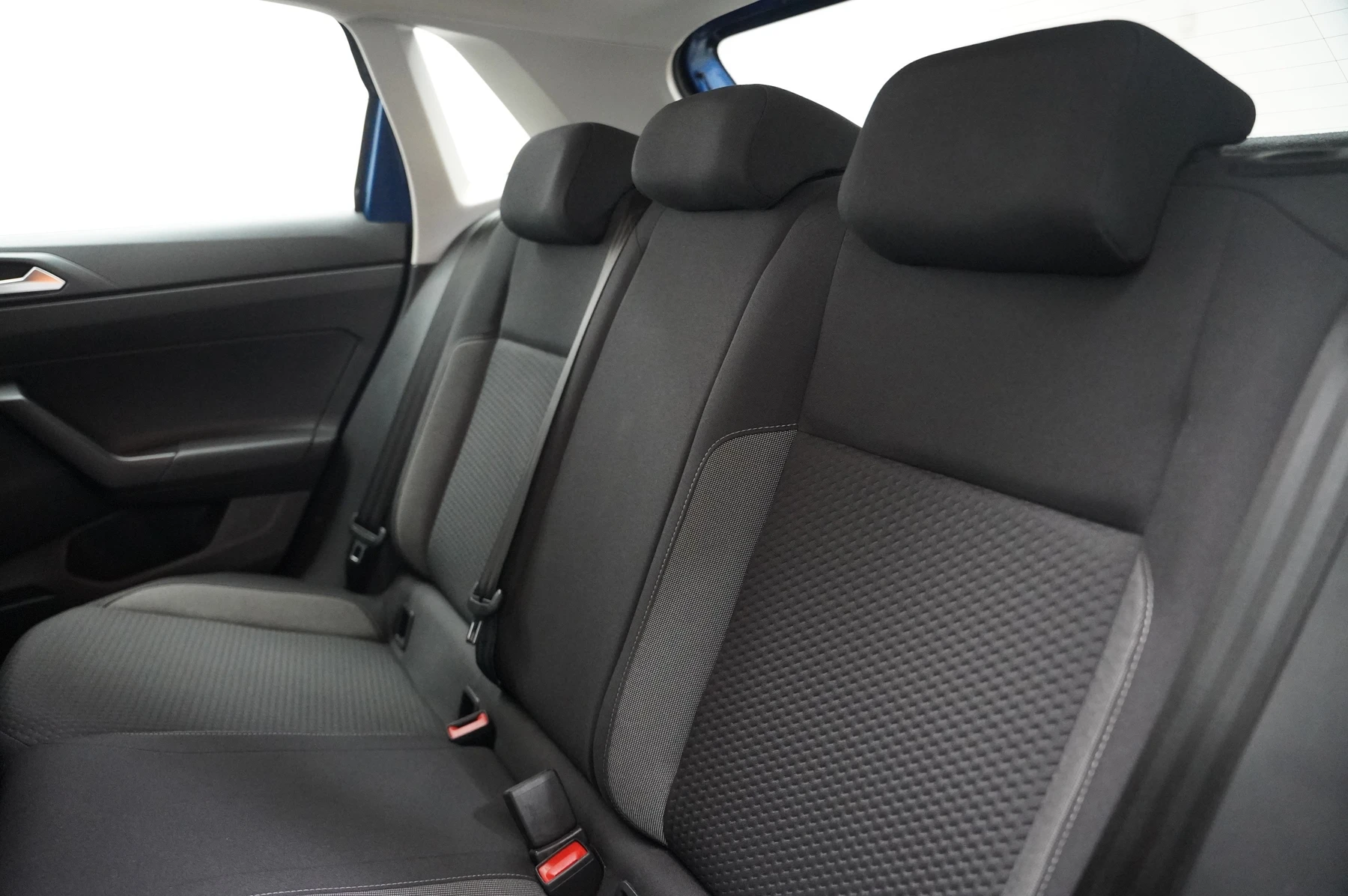 Volkswagen-Polo-image-24