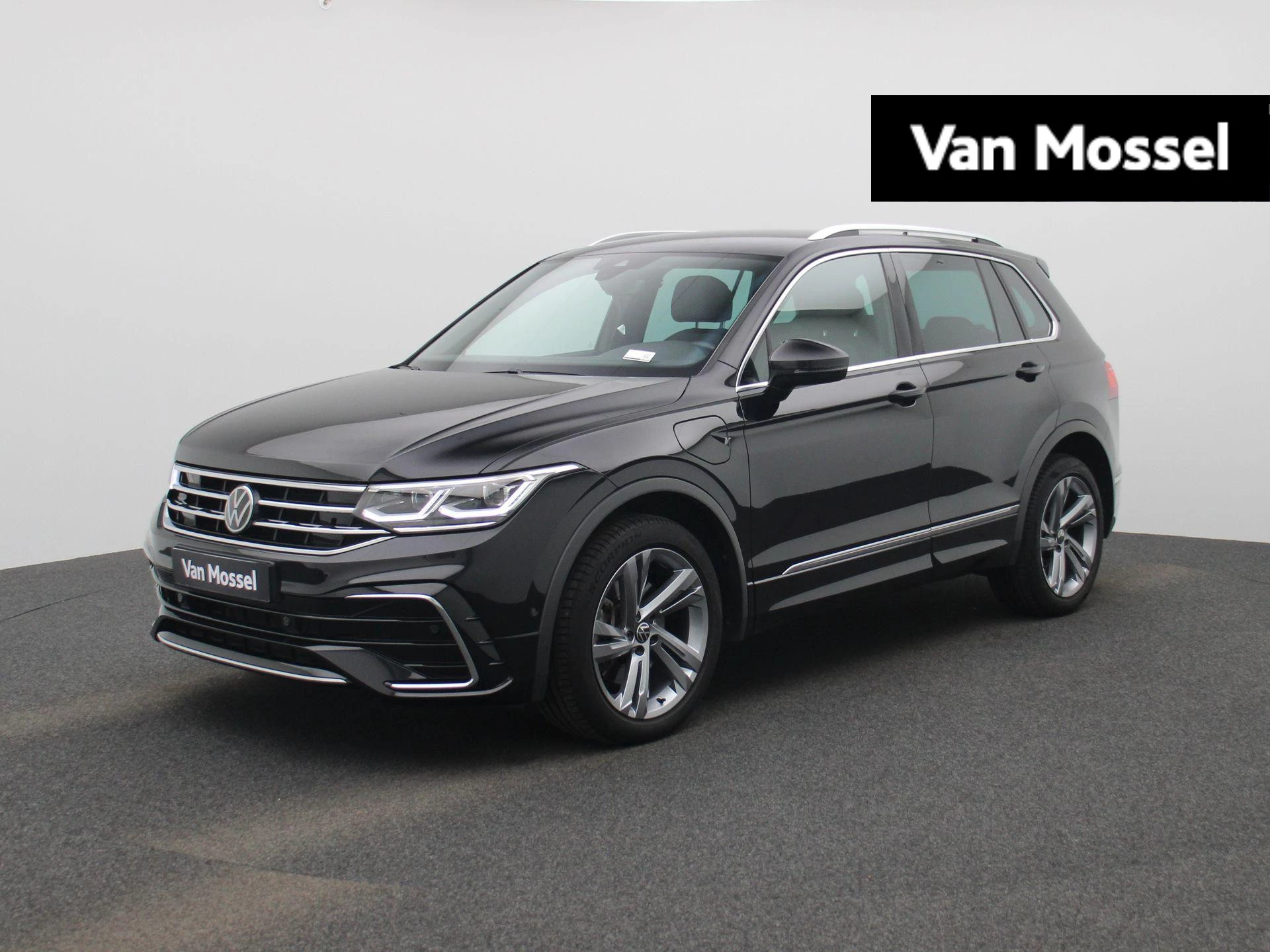 Volkswagen-Tiguan-image-0