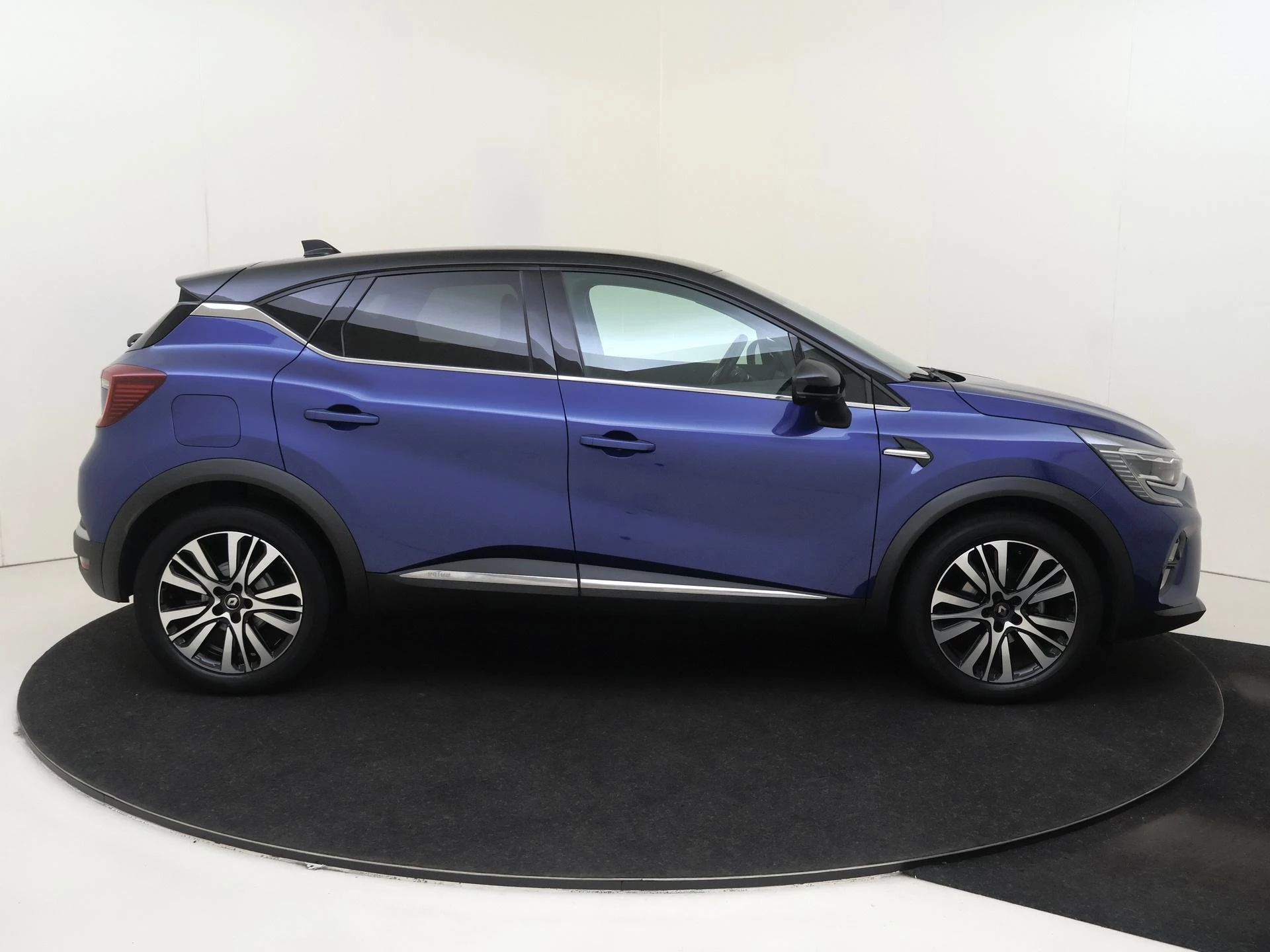 Renault-Captur-image-8