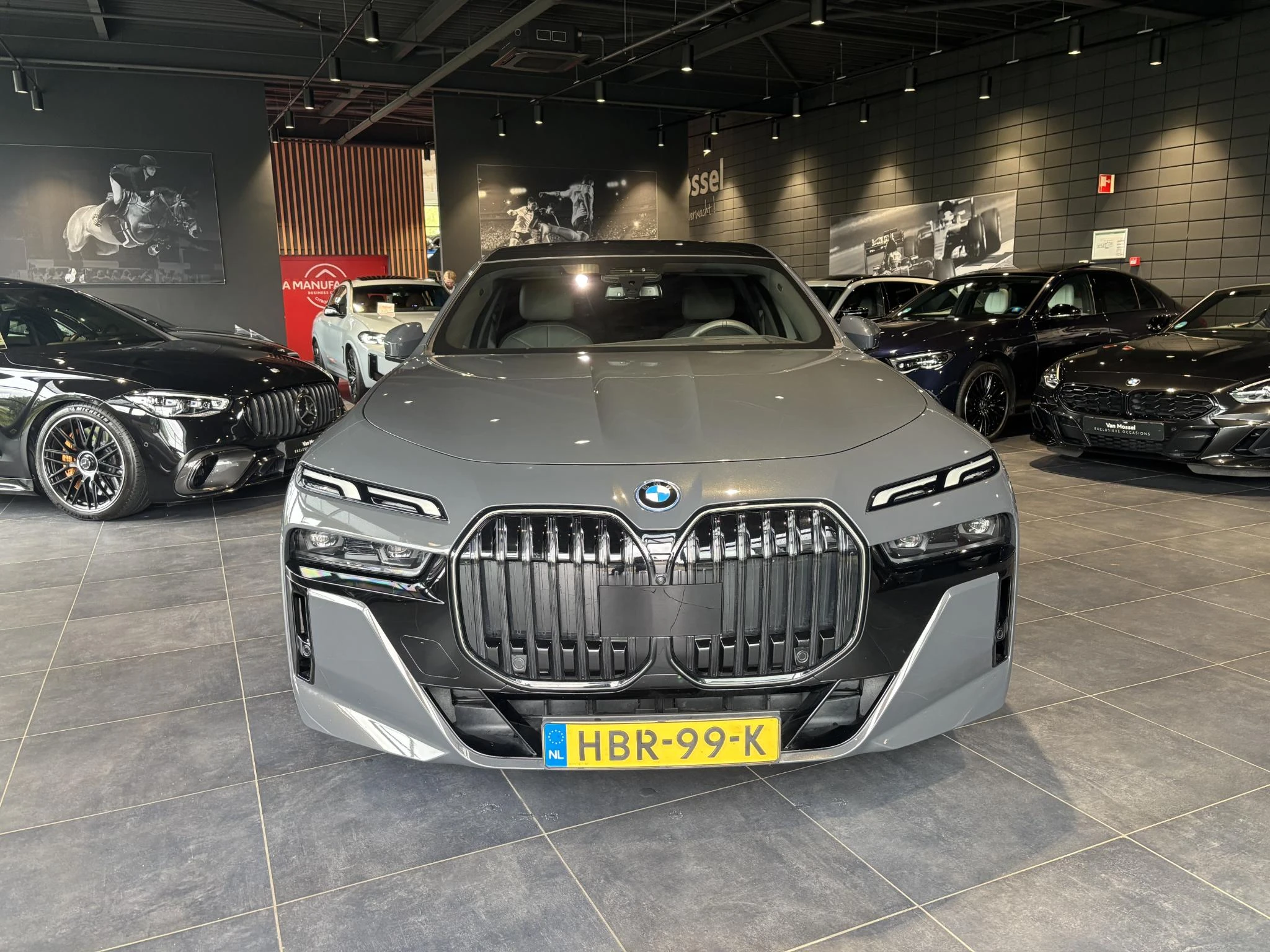 BMW-i7-image-1