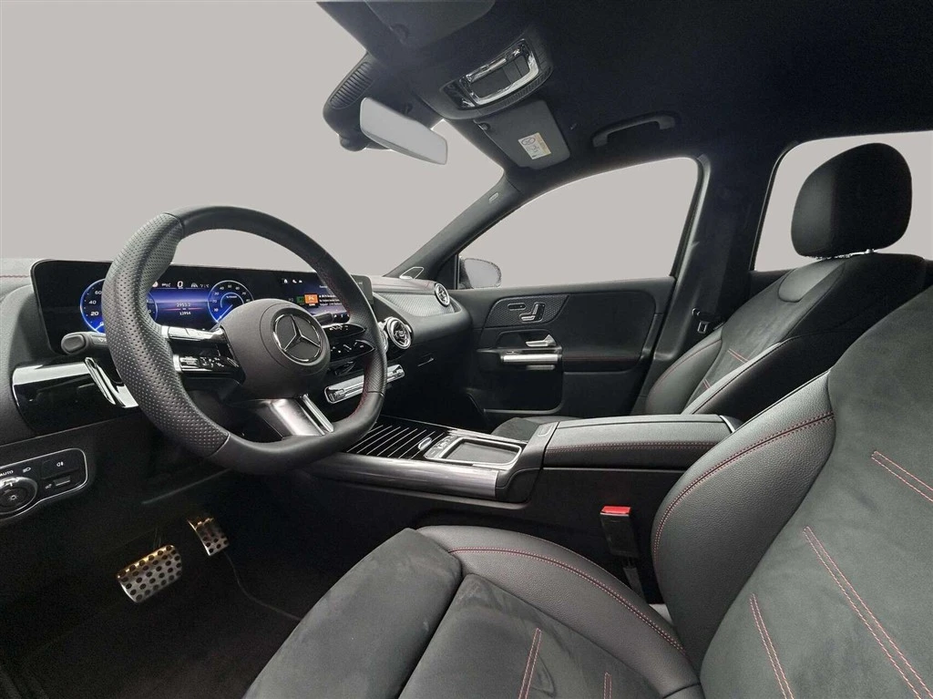 Mercedes-Benz-EQA-image-9