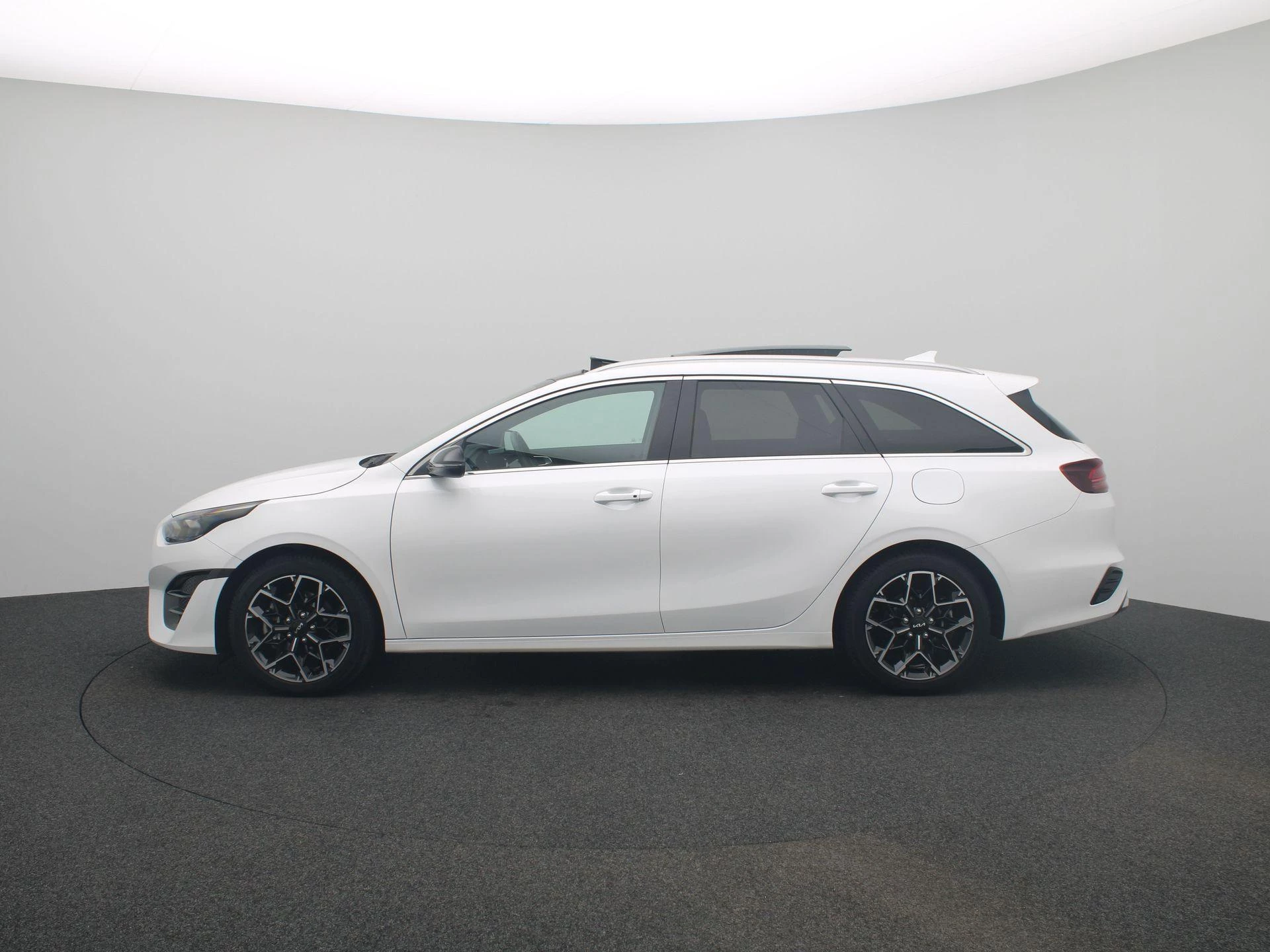 Kia-Ceed Sportswagon-image-5