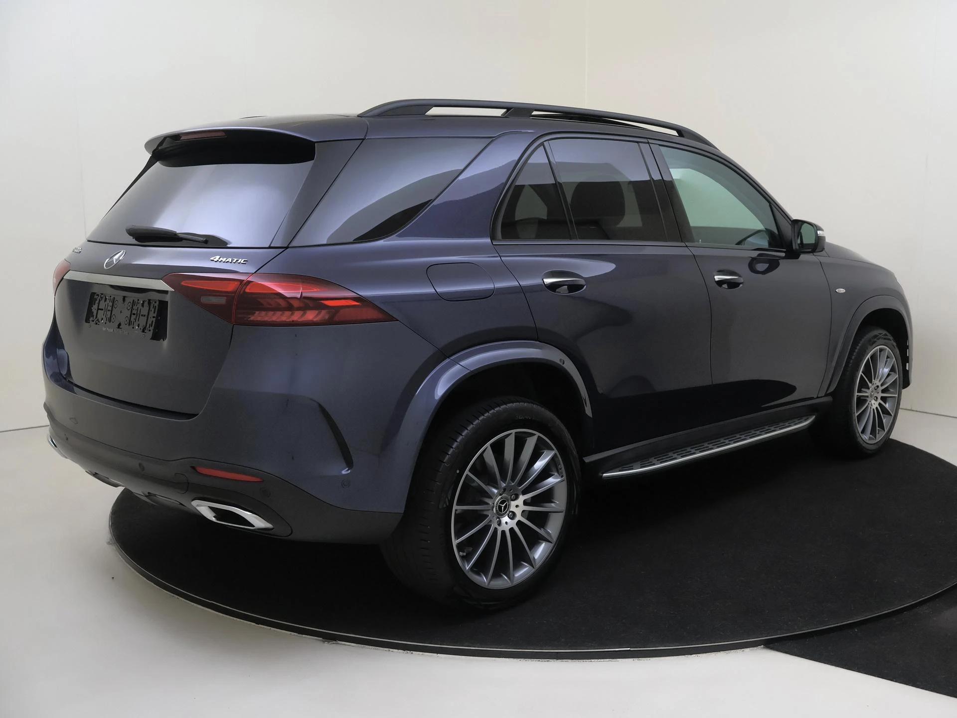 Mercedes-Benz-GLE-image-3
